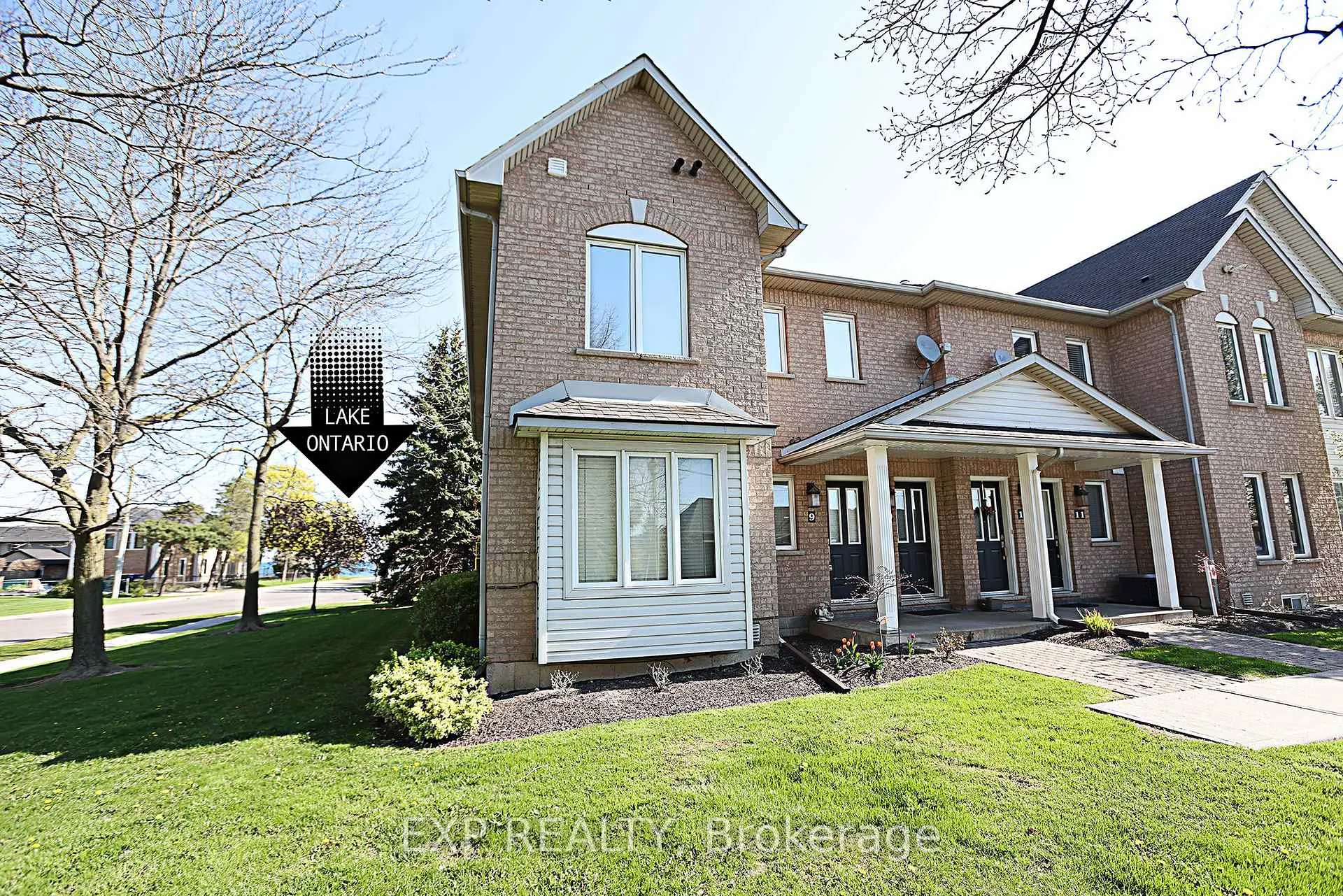 Front of Unit 9, 2 Harbour Drive
