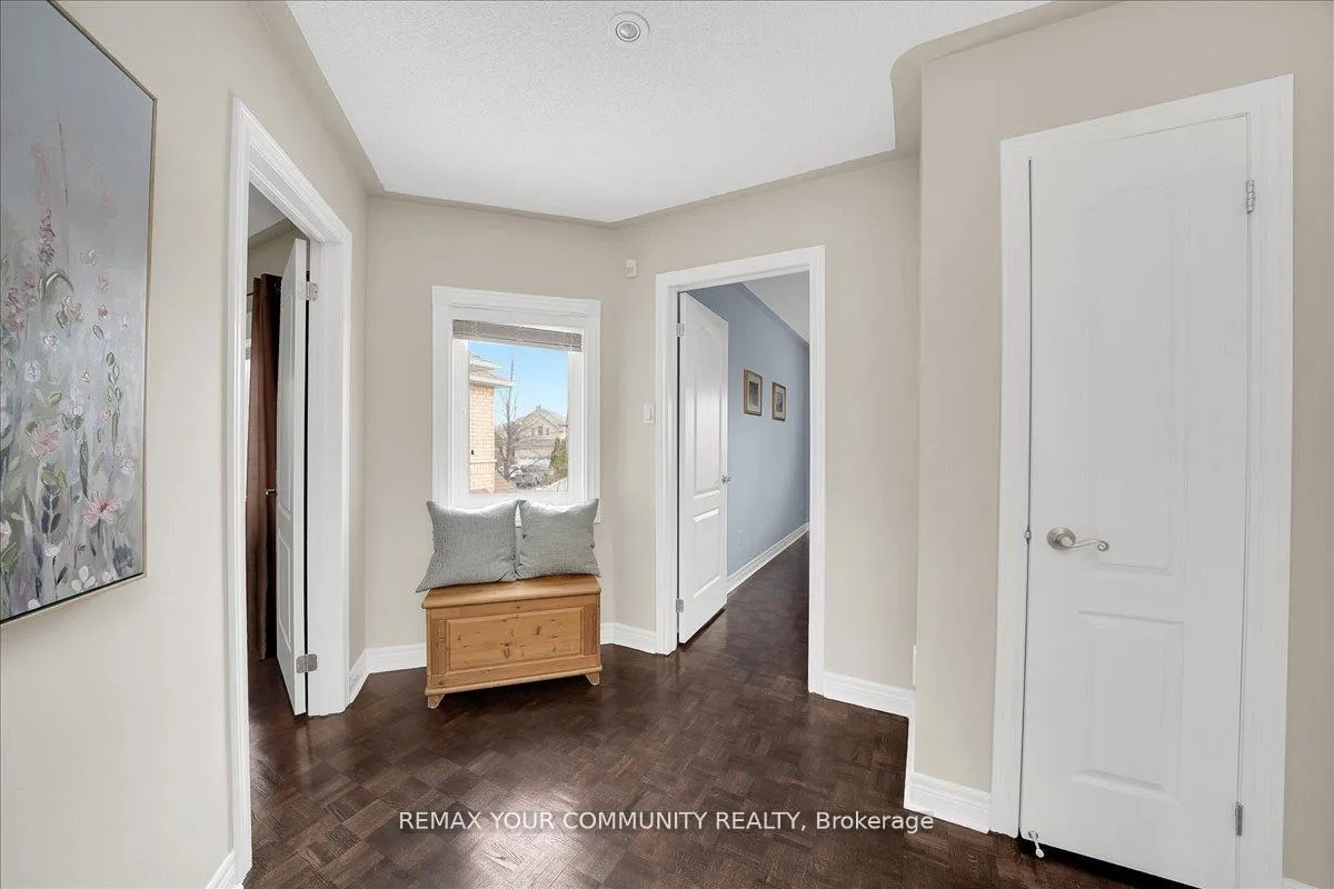 Photo 22 of 130 Princeton Gate, Vaughan, Maple — HOMEH