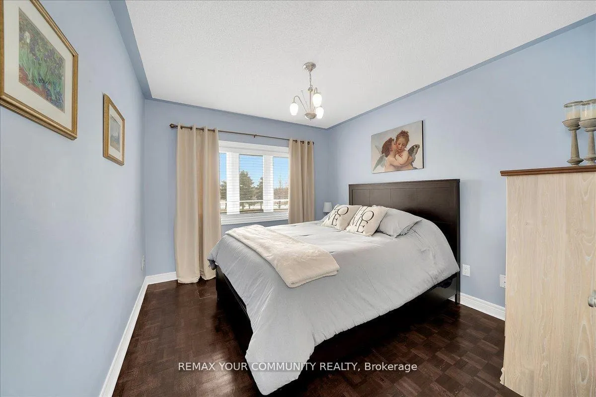 Photo 28 of 130 Princeton Gate, Vaughan, Maple — HOMEH