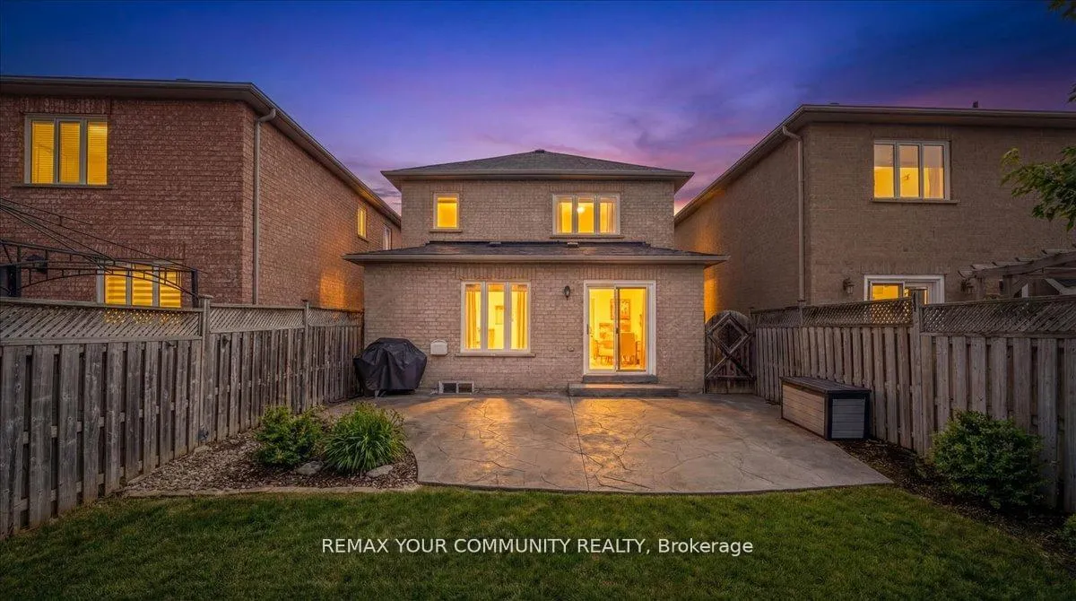 Photo 31 of 130 Princeton Gate, Vaughan, Maple — HOMEH
