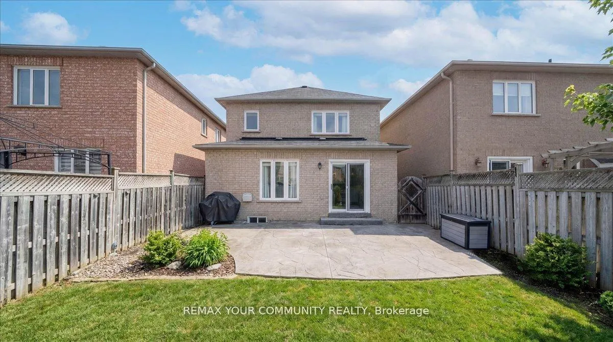 Photo 32 of 130 Princeton Gate, Vaughan, Maple — HOMEH