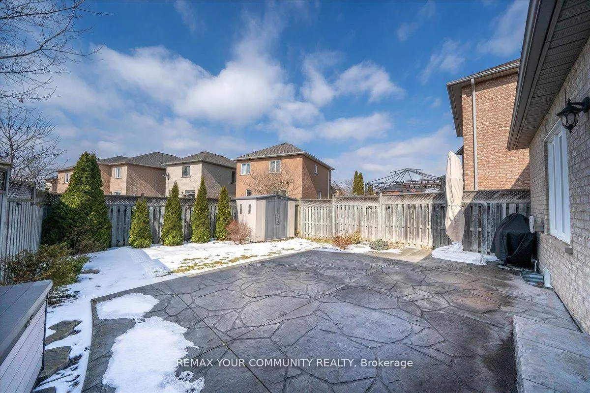 Photo 33 of 130 Princeton Gate, Vaughan, Maple — HOMEH