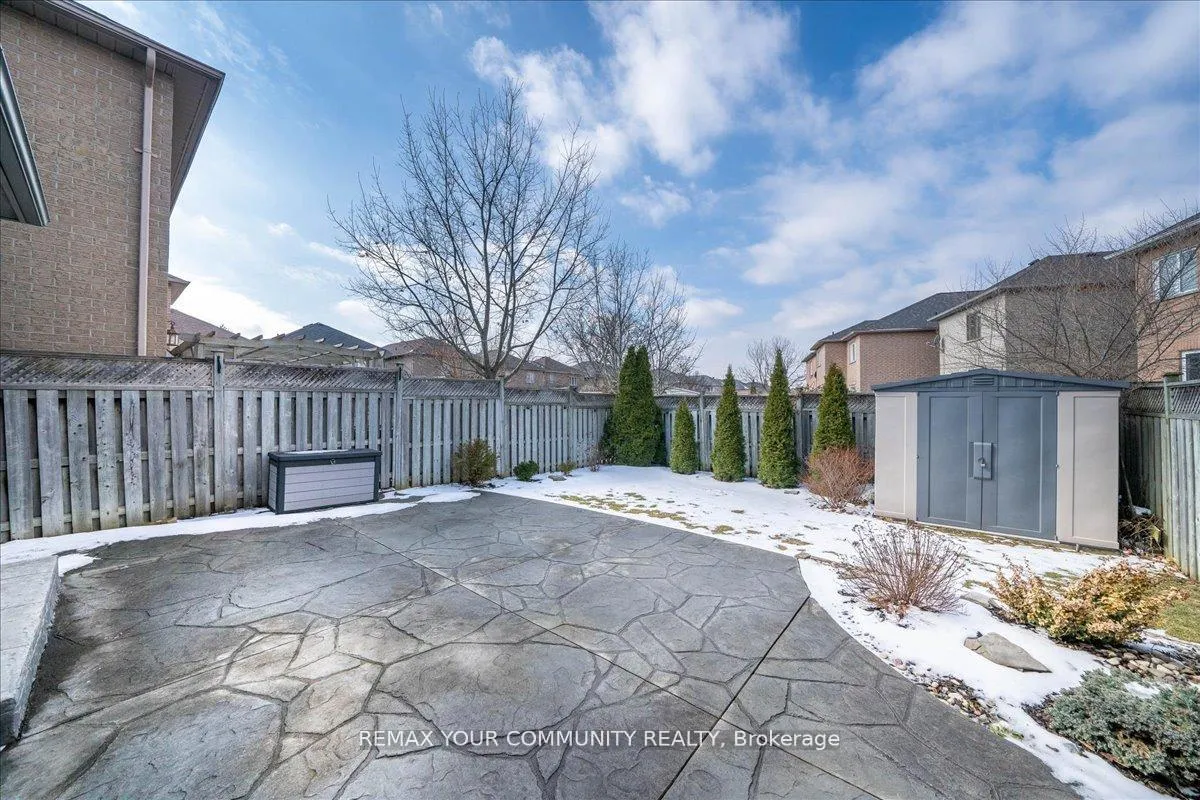 Photo 34 of 130 Princeton Gate, Vaughan, Maple — HOMEH
