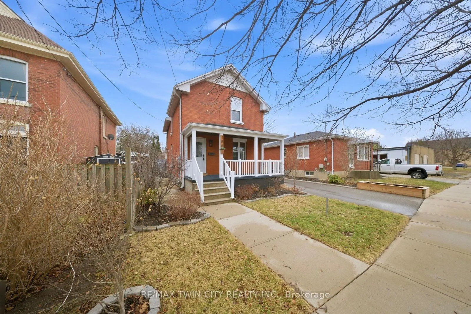 Photo 28 of 188 Grand River Avenue, Brantford — HOMEH