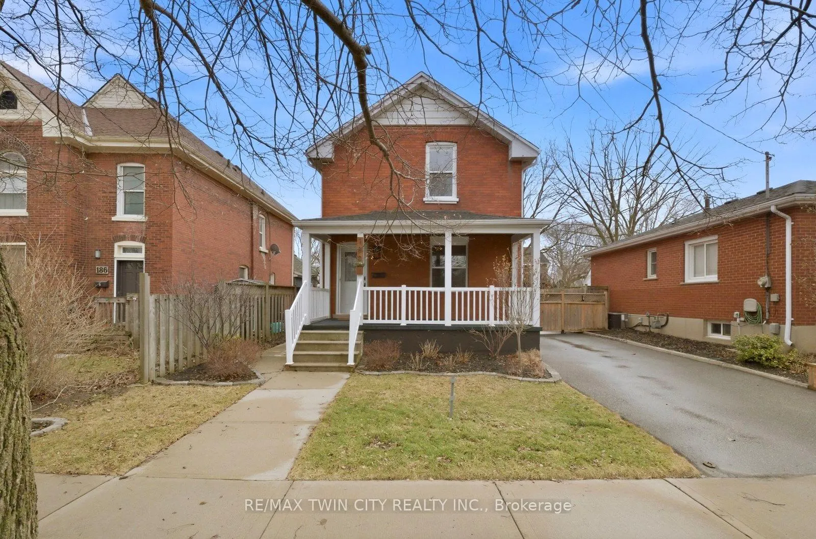 Photo 29 of 188 Grand River Avenue, Brantford — HOMEH
