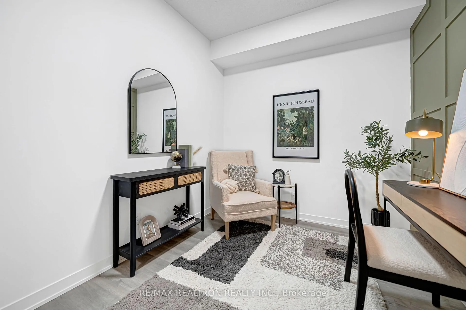 Photo 6 of Unit 403C, 38 Simcoe Promenade, Markham, Unionville — HOMEH