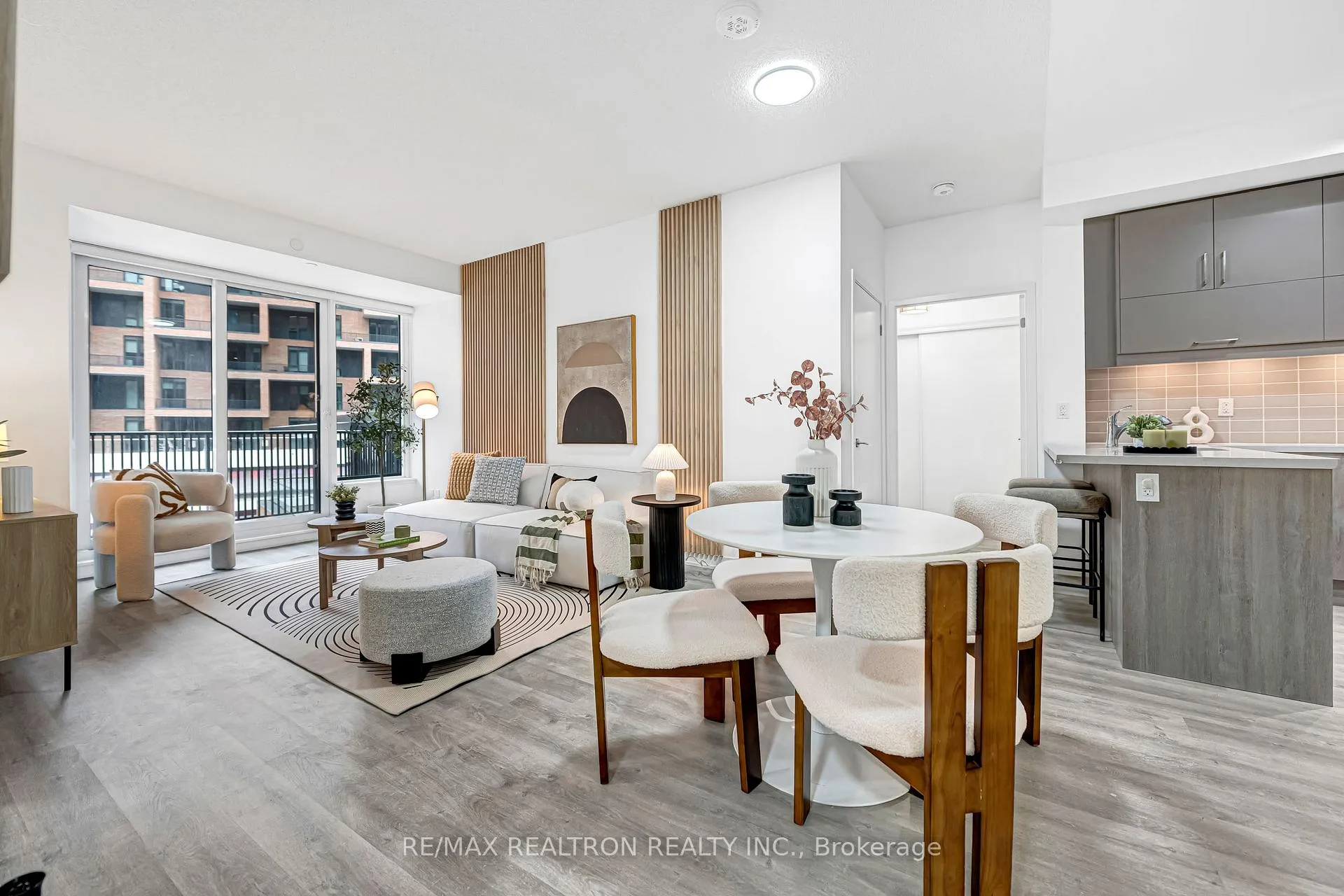 Photo 9 of Unit 403C, 38 Simcoe Promenade, Markham, Unionville — HOMEH