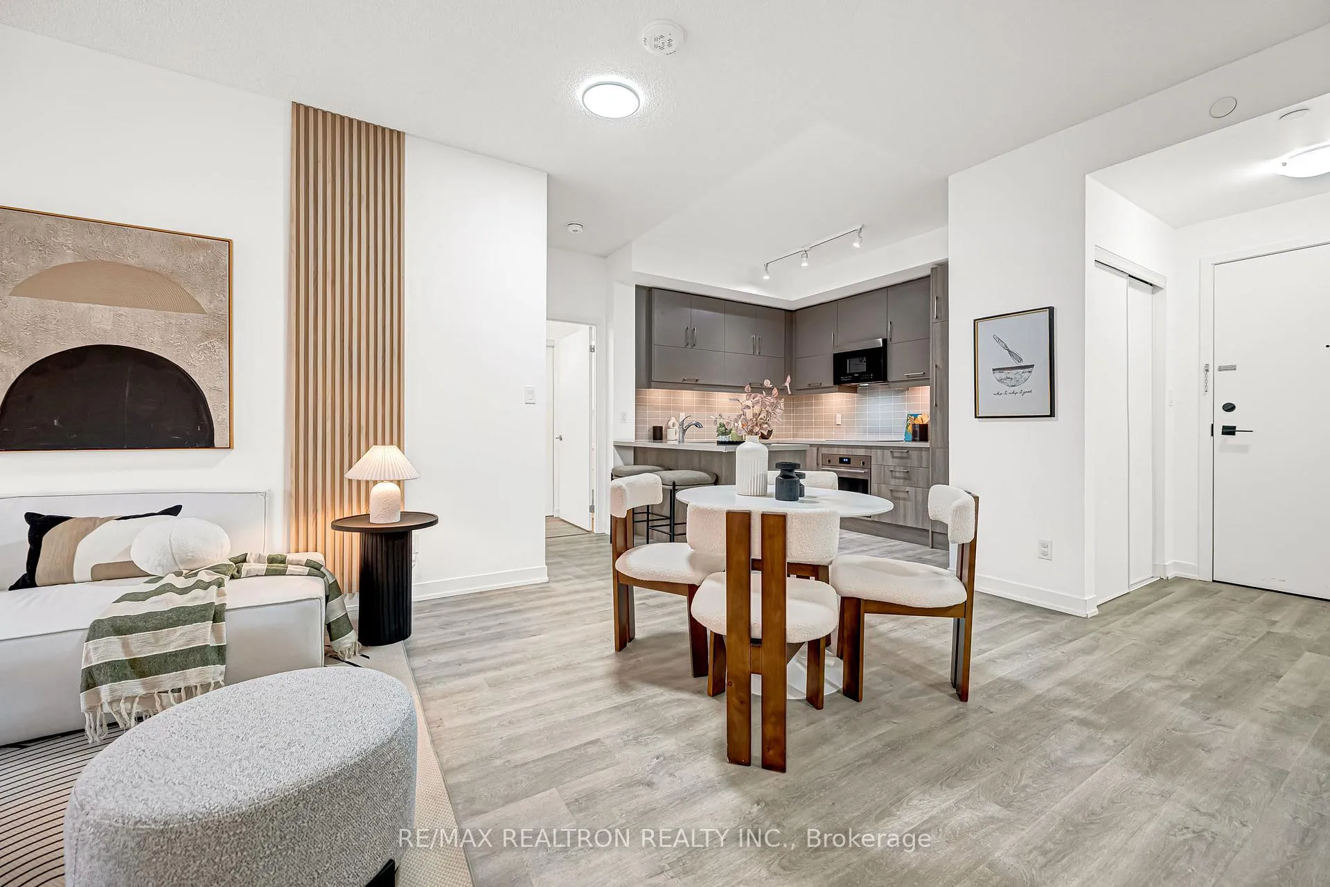 Photo 14 of Unit 403C, 38 Simcoe Promenade, Markham, Unionville — HOMEH