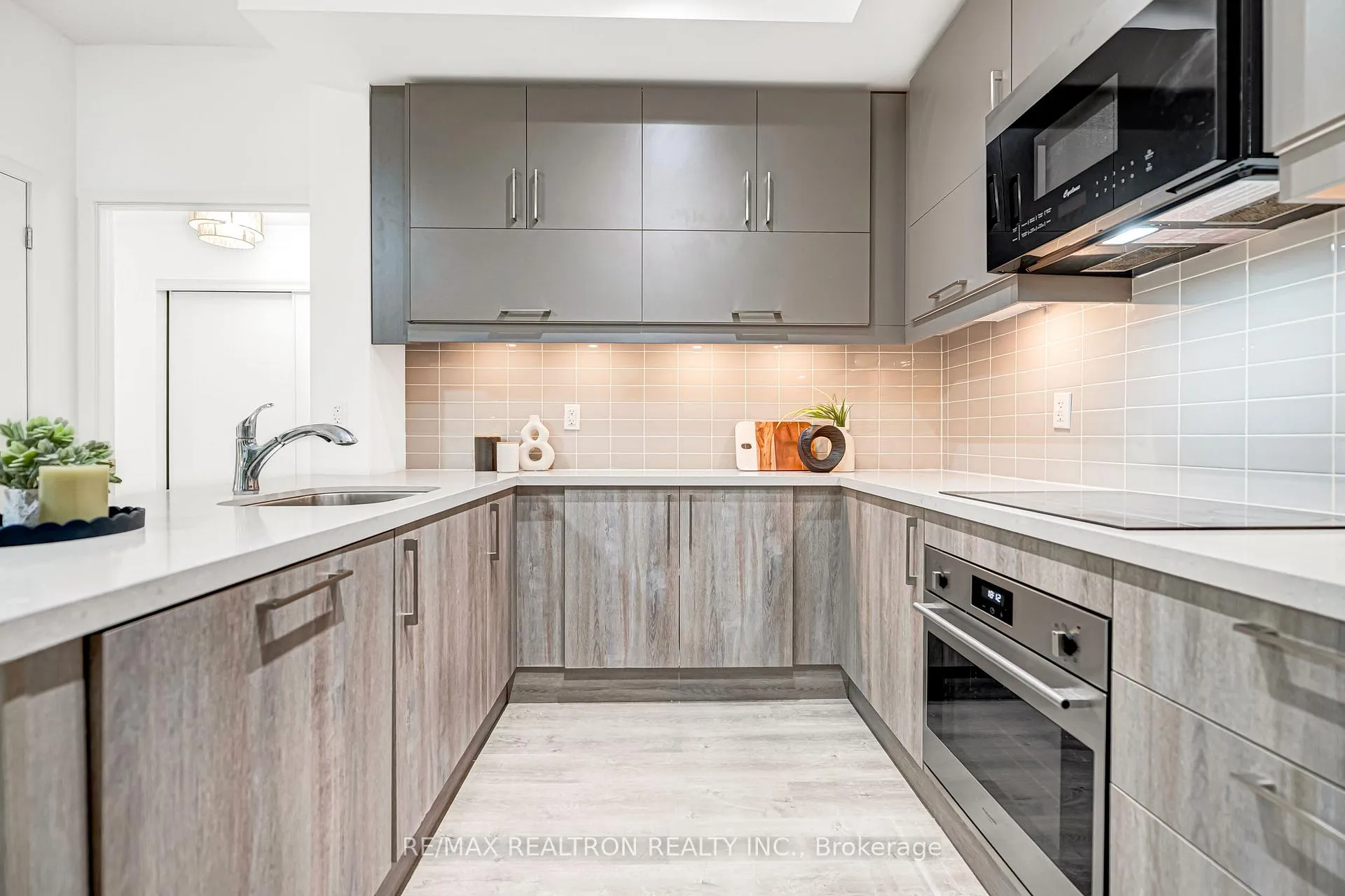 Photo 24 of Unit 403C, 38 Simcoe Promenade, Markham, Unionville — HOMEH