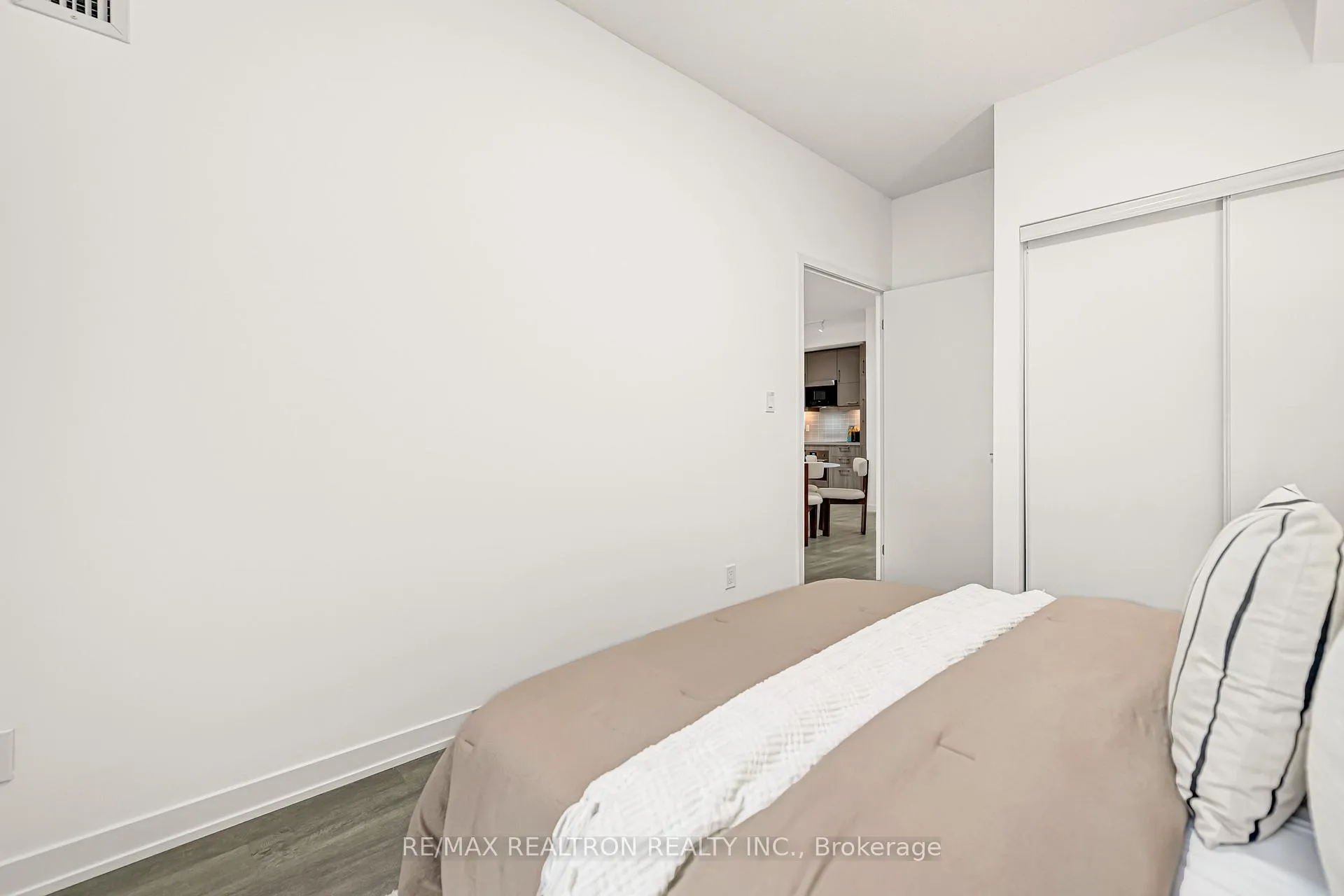 Photo 35 of Unit 403C, 38 Simcoe Promenade, Markham, Unionville — HOMEH
