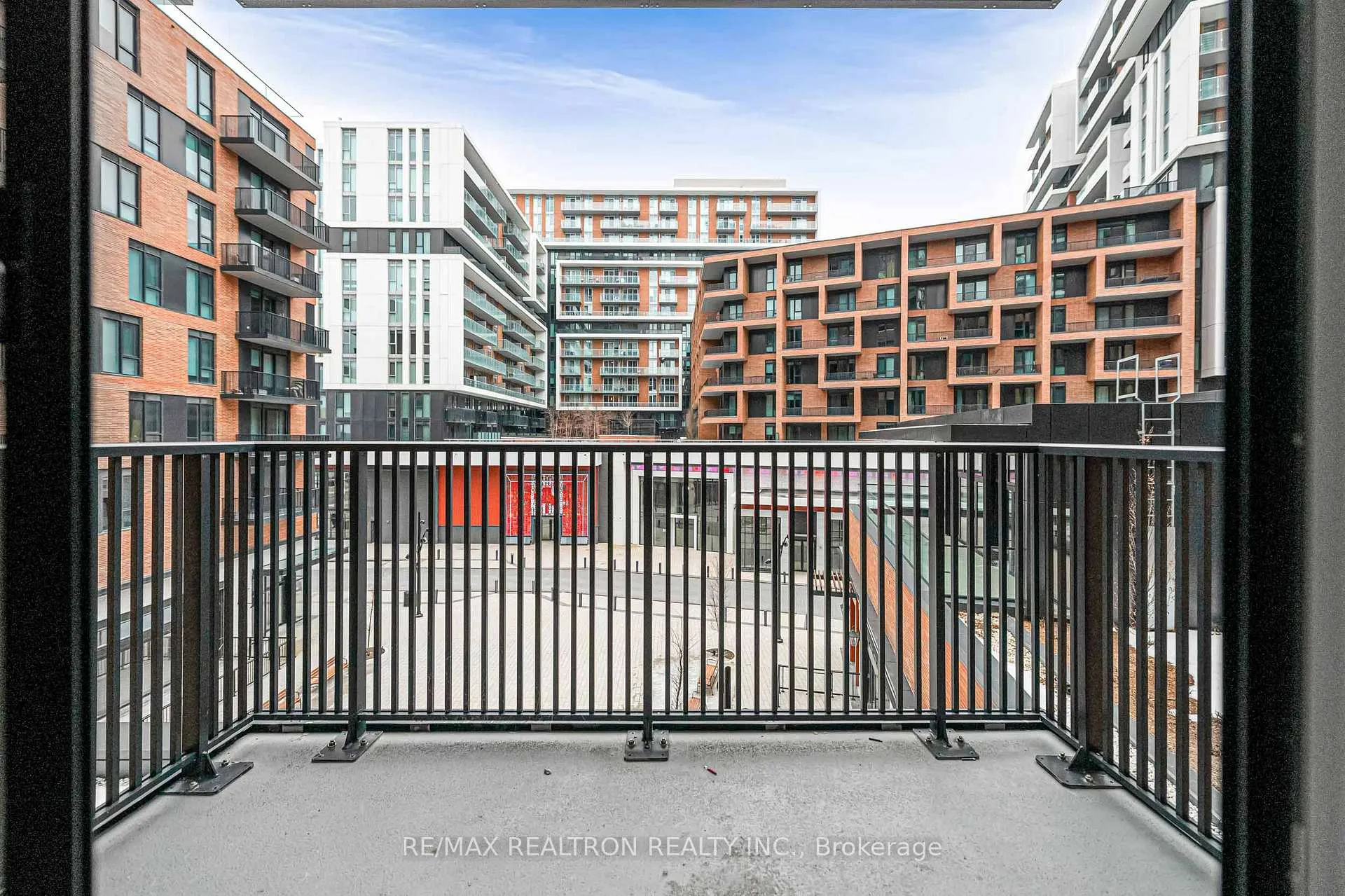 Photo 46 of Unit 403C, 38 Simcoe Promenade, Markham, Unionville — HOMEH