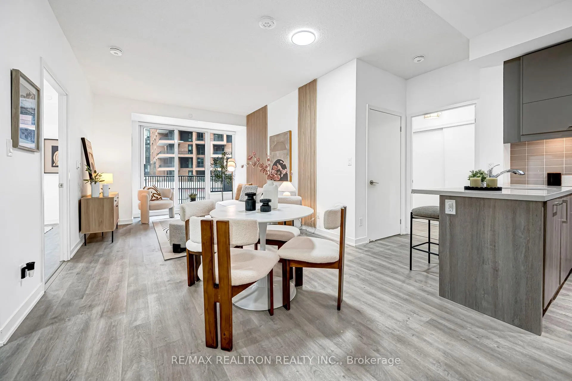 Photo 48 of Unit 403C, 38 Simcoe Promenade, Markham, Unionville — HOMEH
