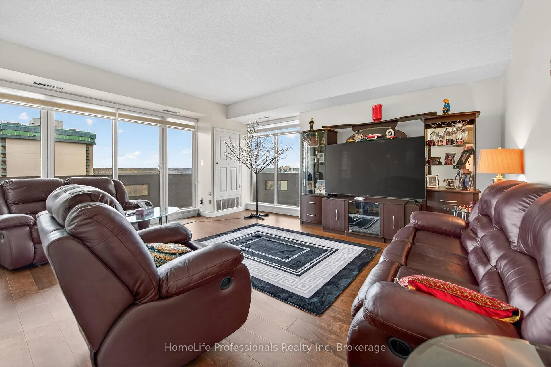 Photo 7 of Unit 1803, 67 Caroline Street S, Hamilton, Durand — HOMEH