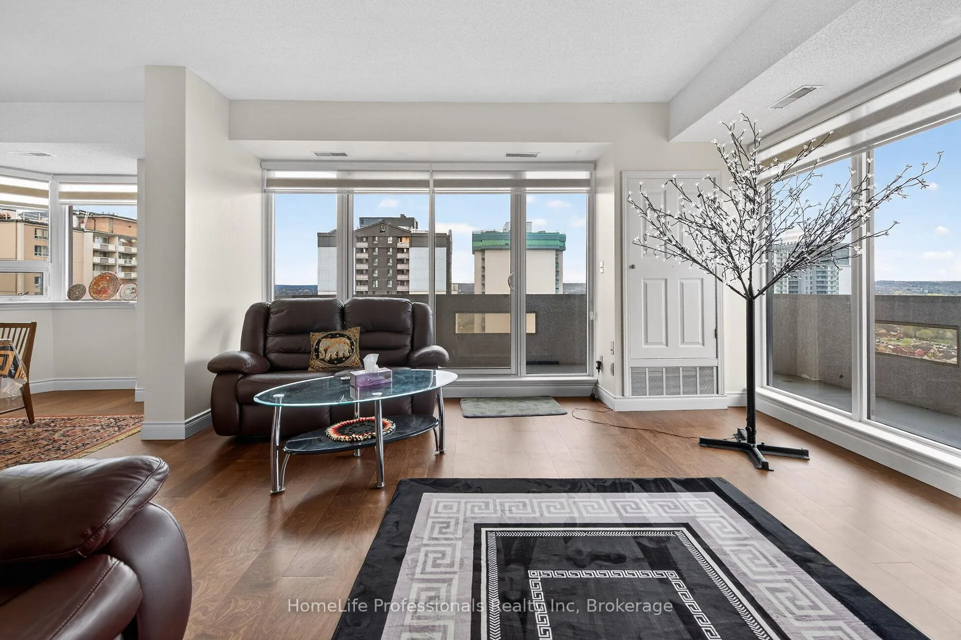 Photo 8 of Unit 1803, 67 Caroline Street S, Hamilton, Durand — HOMEH