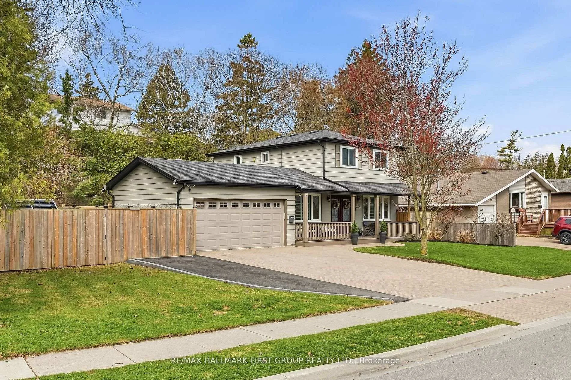 Photo 2 of 953 Vistula Drive, Pickering, West Shore — HOMEH
