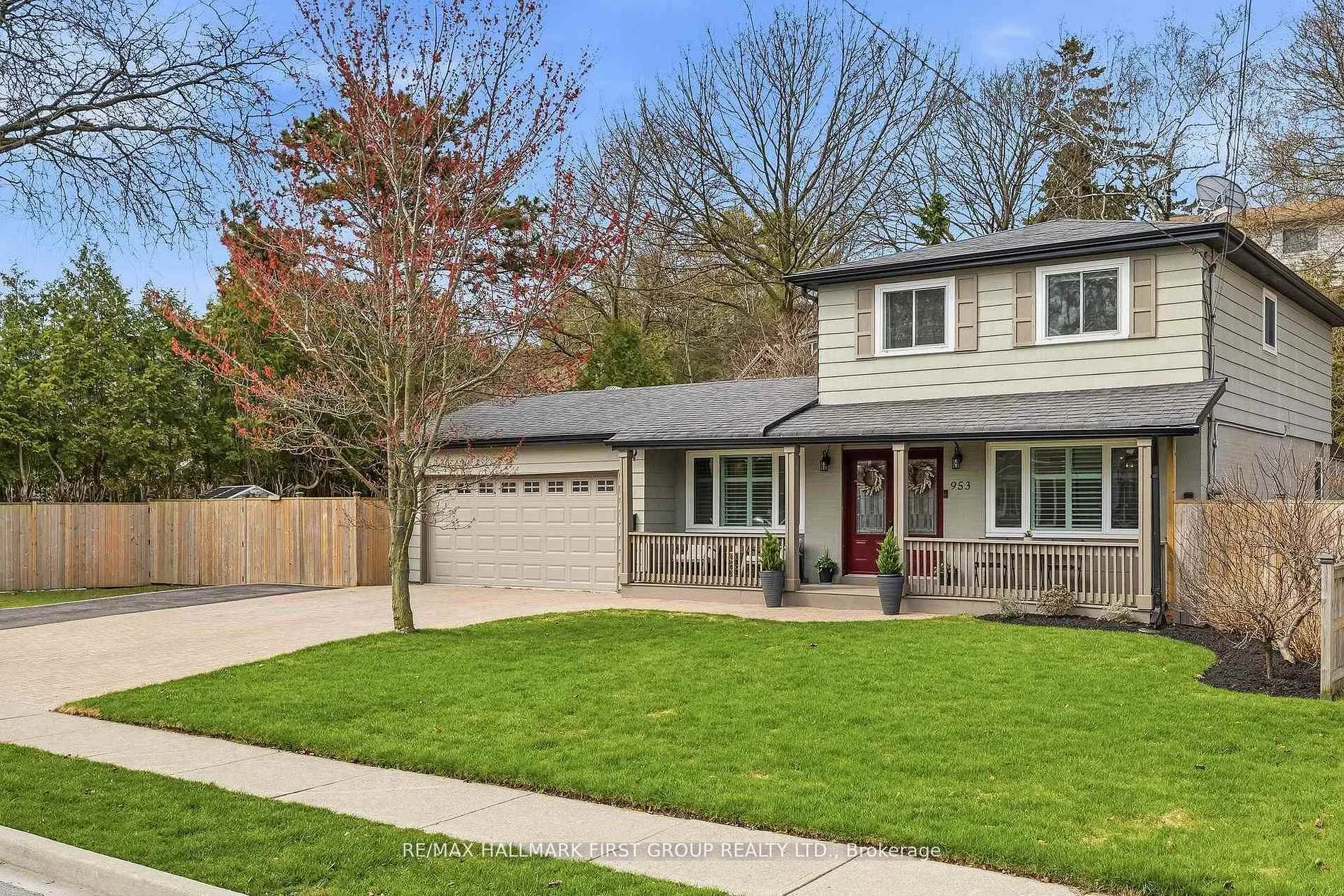 Photo 3 of 953 Vistula Drive, Pickering, West Shore — HOMEH