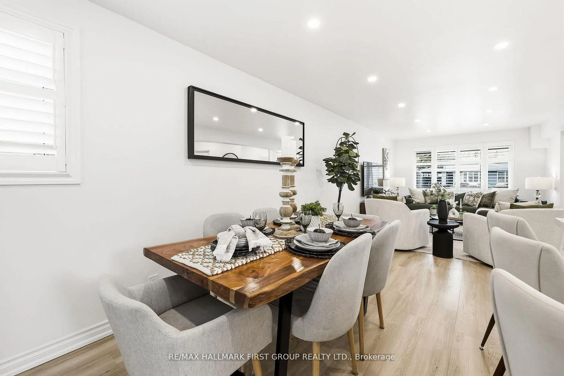 Photo 15 of 953 Vistula Drive, Pickering, West Shore — HOMEH
