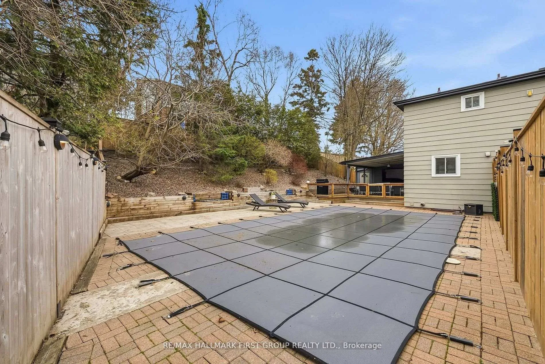 Photo 39 of 953 Vistula Drive, Pickering, West Shore — HOMEH