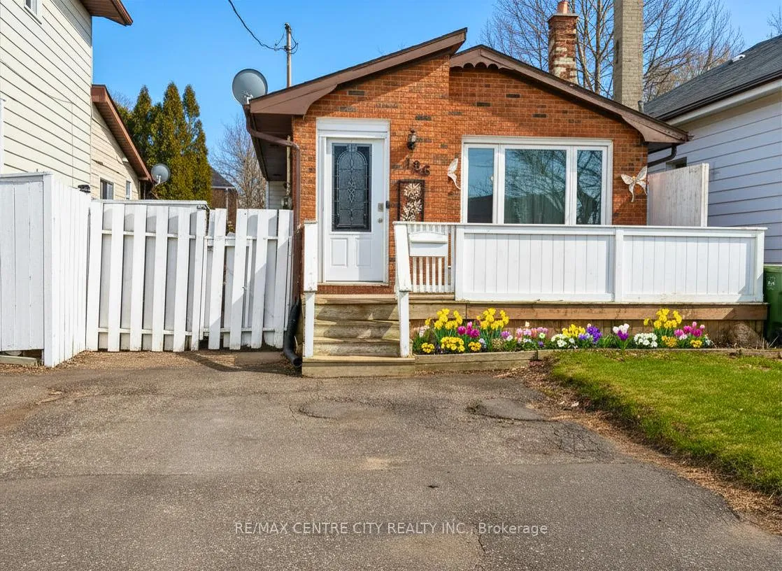 Photo 1 of 186 Centre Street, St. Thomas — HOMEH