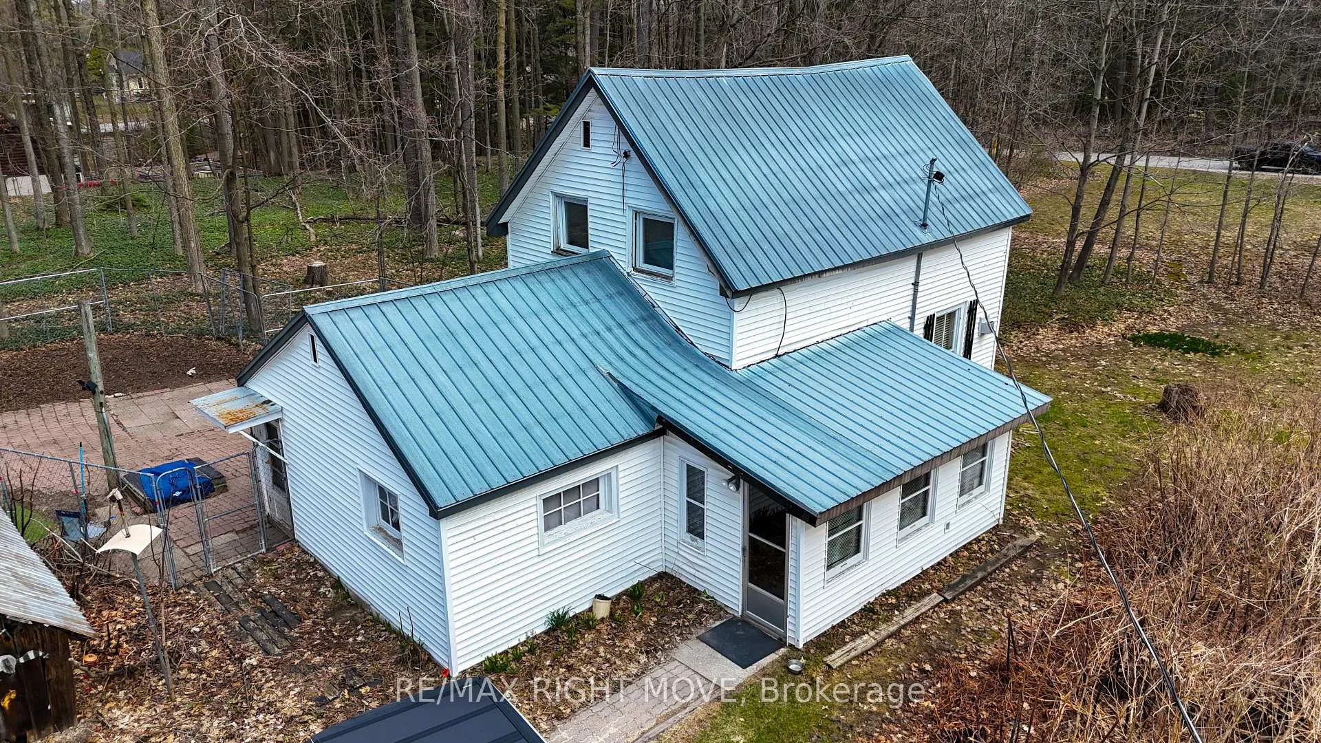 Photo 9 of 4124 Wainman Line, Severn, Bass Lake — HOMEH