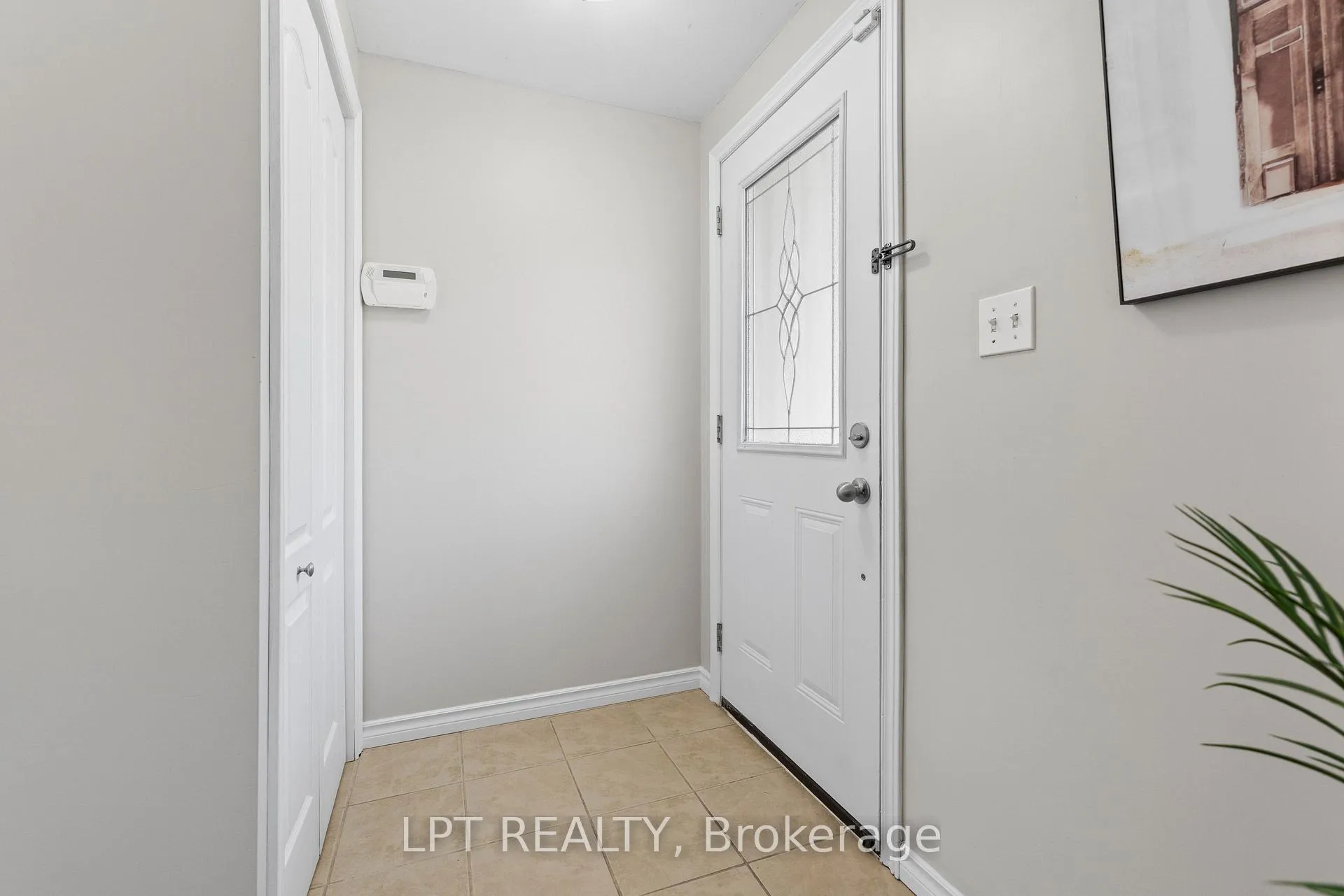 Photo 8 of 145 Silas Boulevard, Georgina, Keswick North — HOMEH