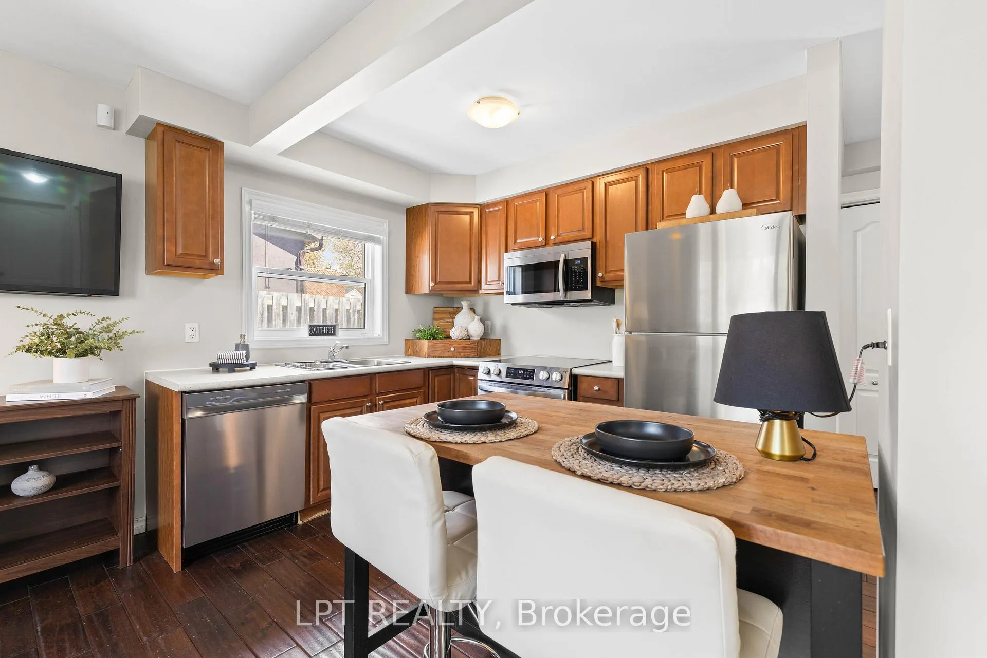 Photo 13 of 145 Silas Boulevard, Georgina, Keswick North — HOMEH