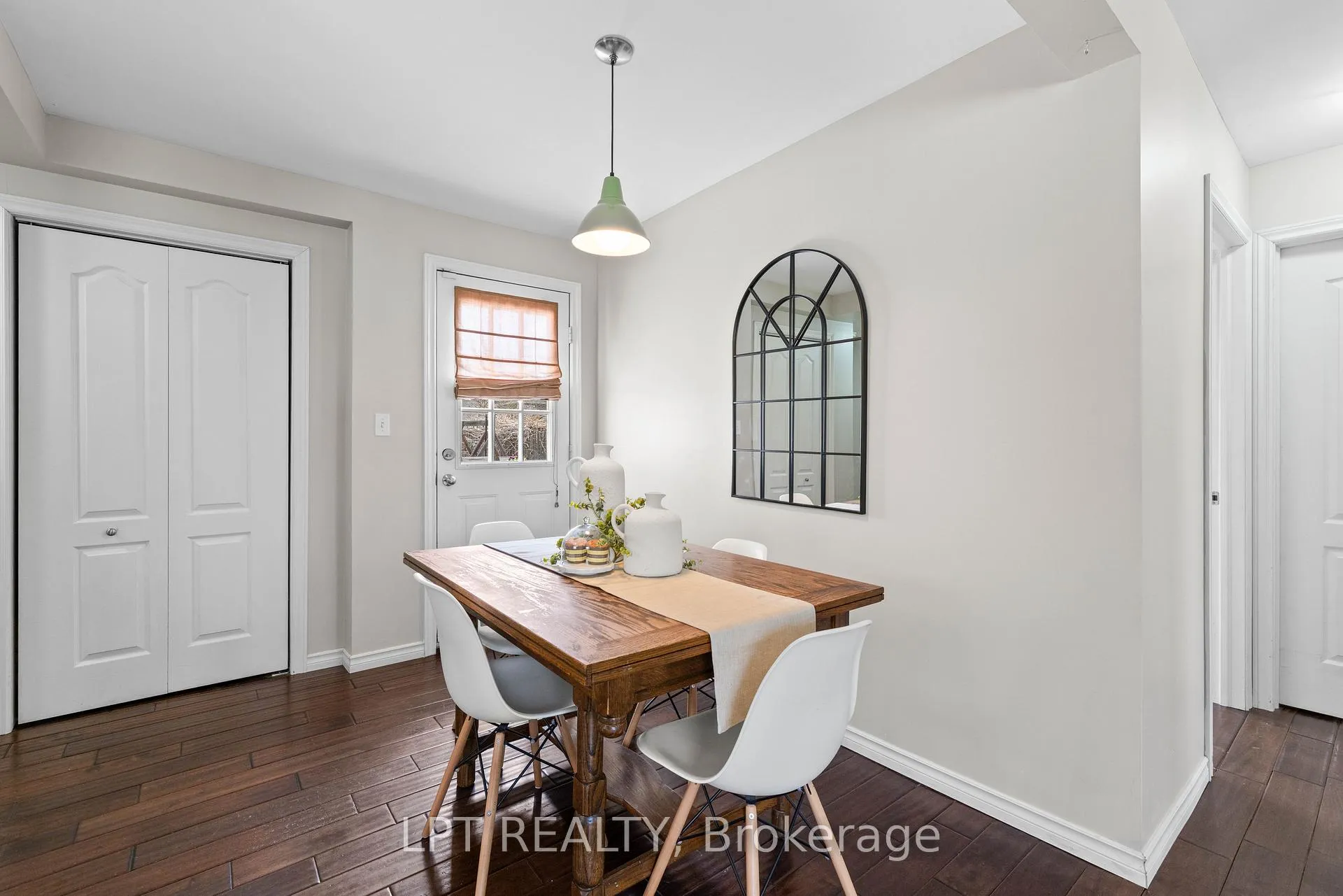 Photo 16 of 145 Silas Boulevard, Georgina, Keswick North — HOMEH