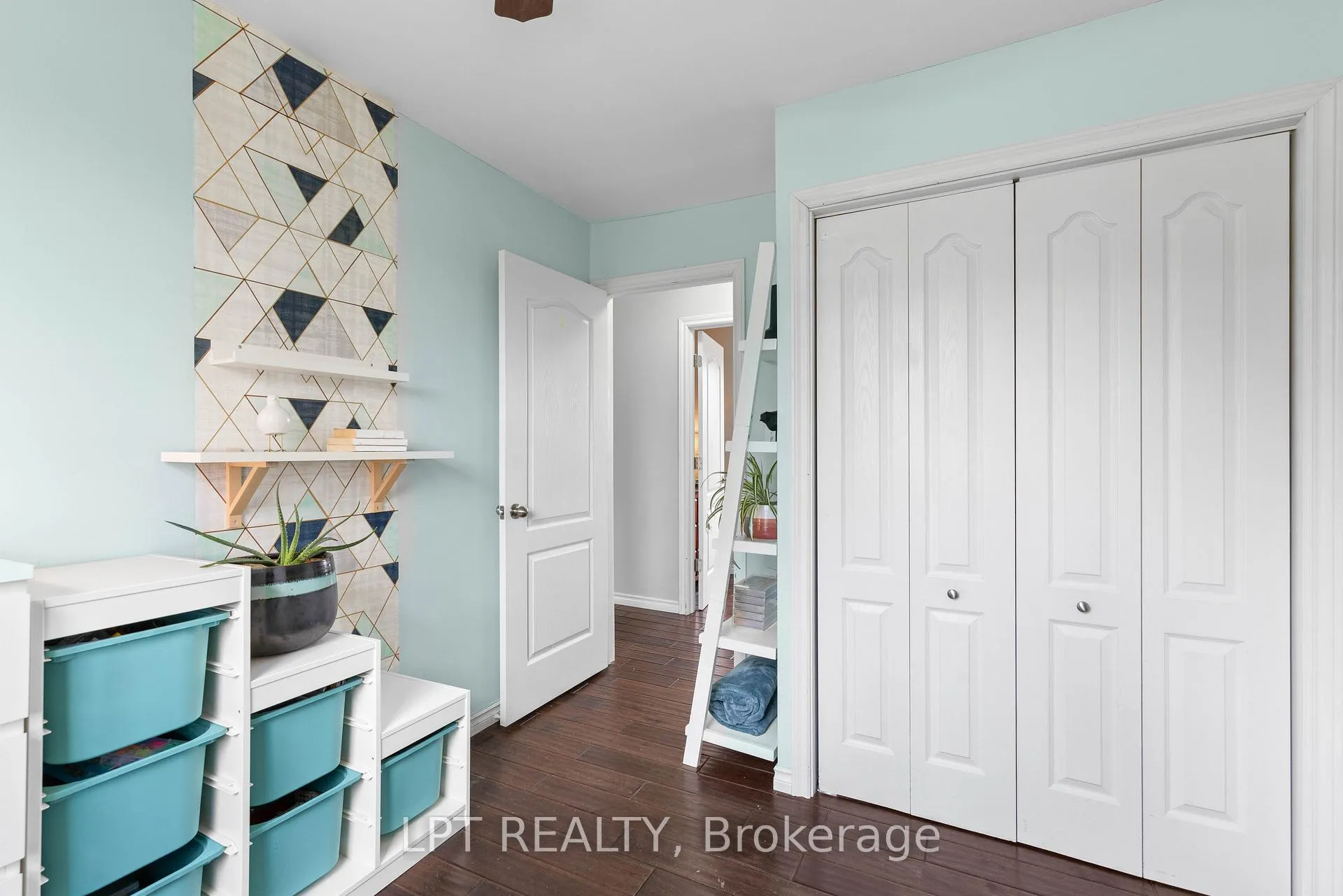 Photo 23 of 145 Silas Boulevard, Georgina, Keswick North — HOMEH