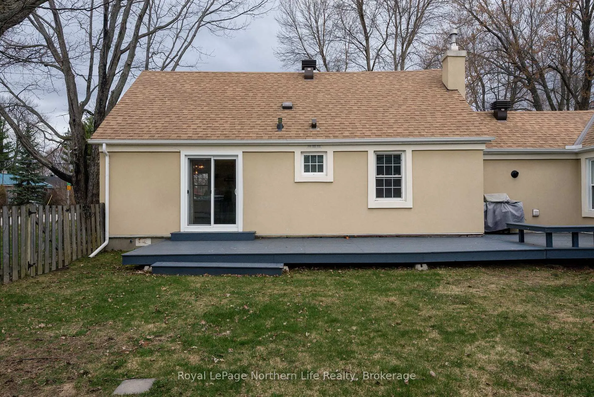 Photo 7 of 40 Macdonald Avenue W, North Bay, Ferris — HOMEH