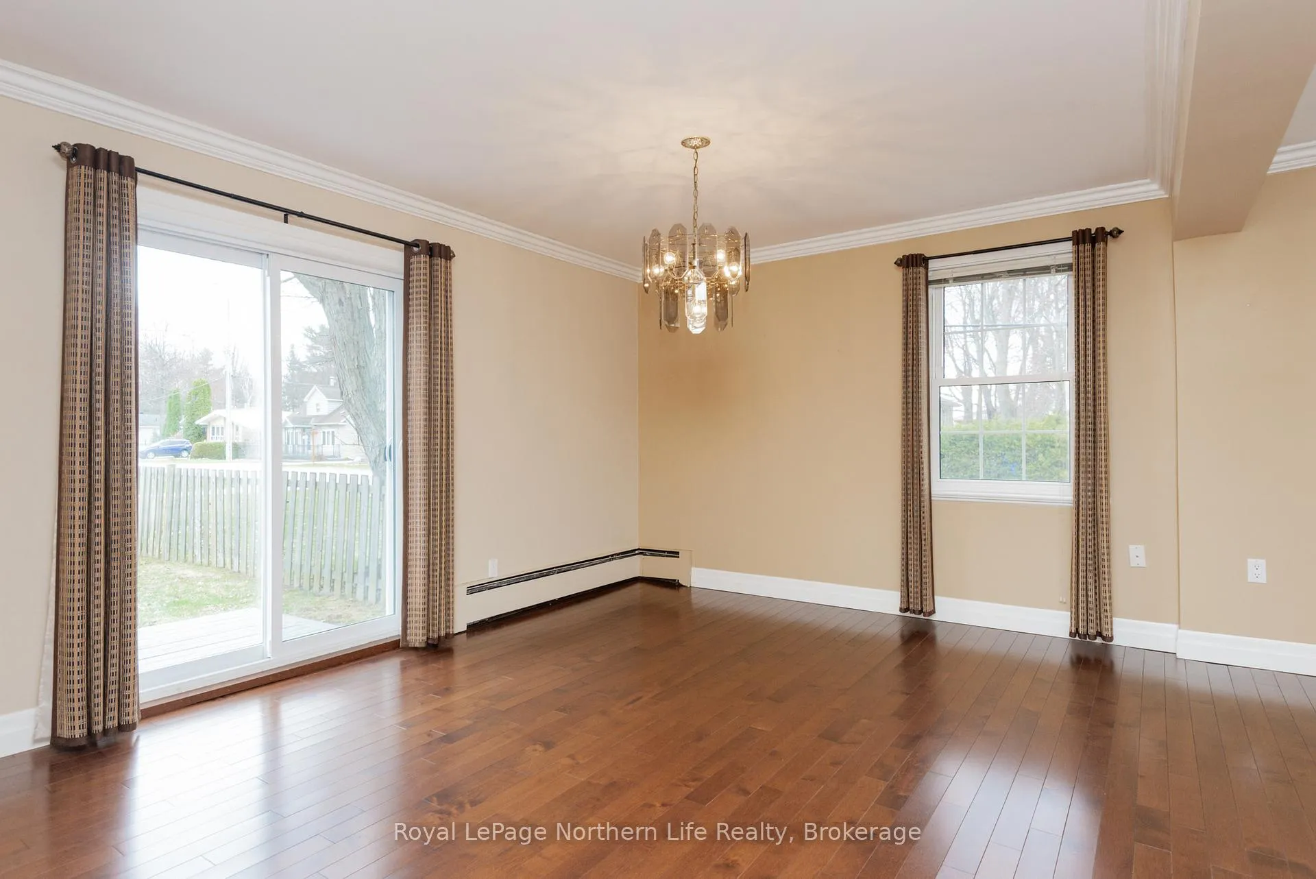 Photo 15 of 40 Macdonald Avenue W, North Bay, Ferris — HOMEH