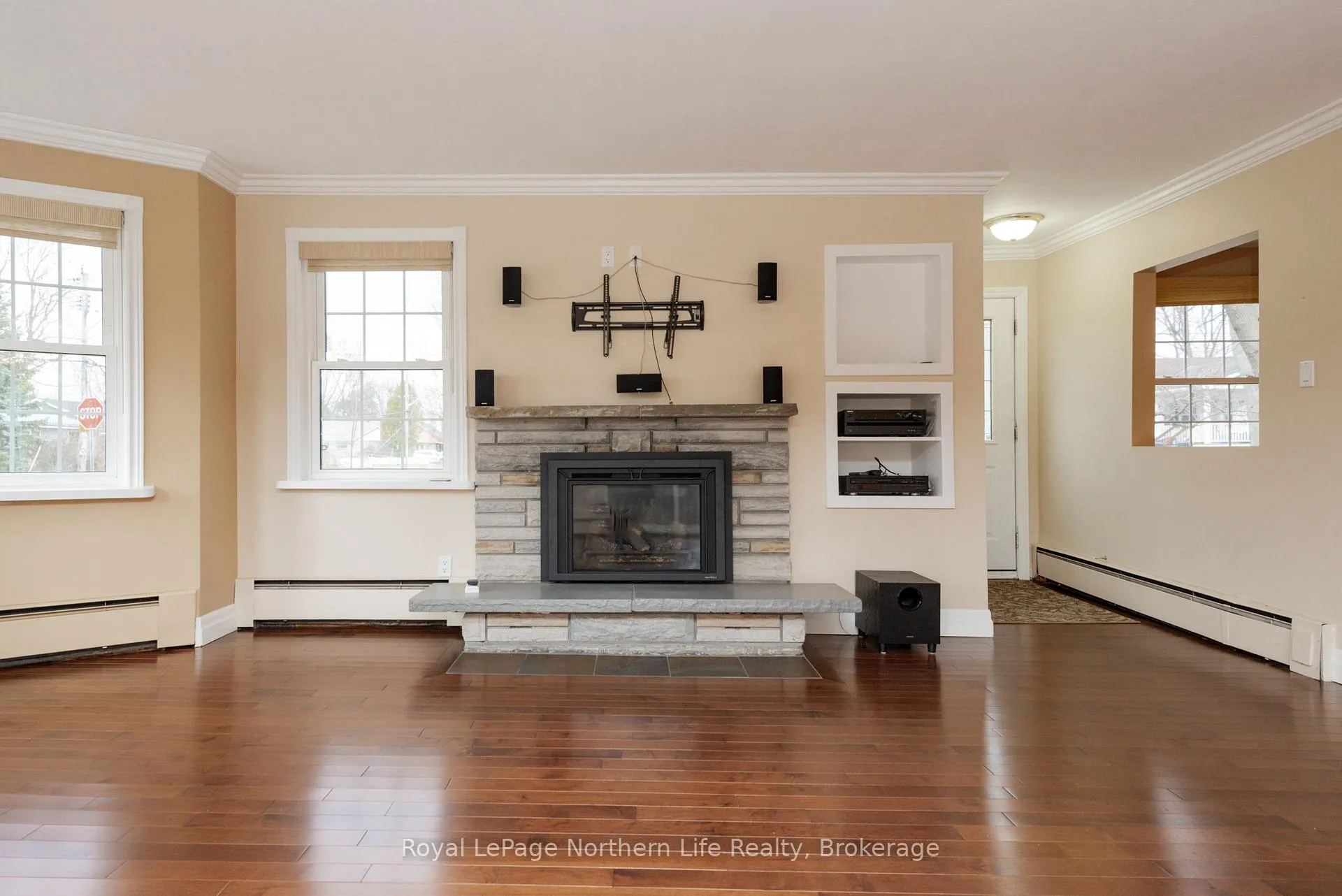 Photo 19 of 40 Macdonald Avenue W, North Bay, Ferris — HOMEH