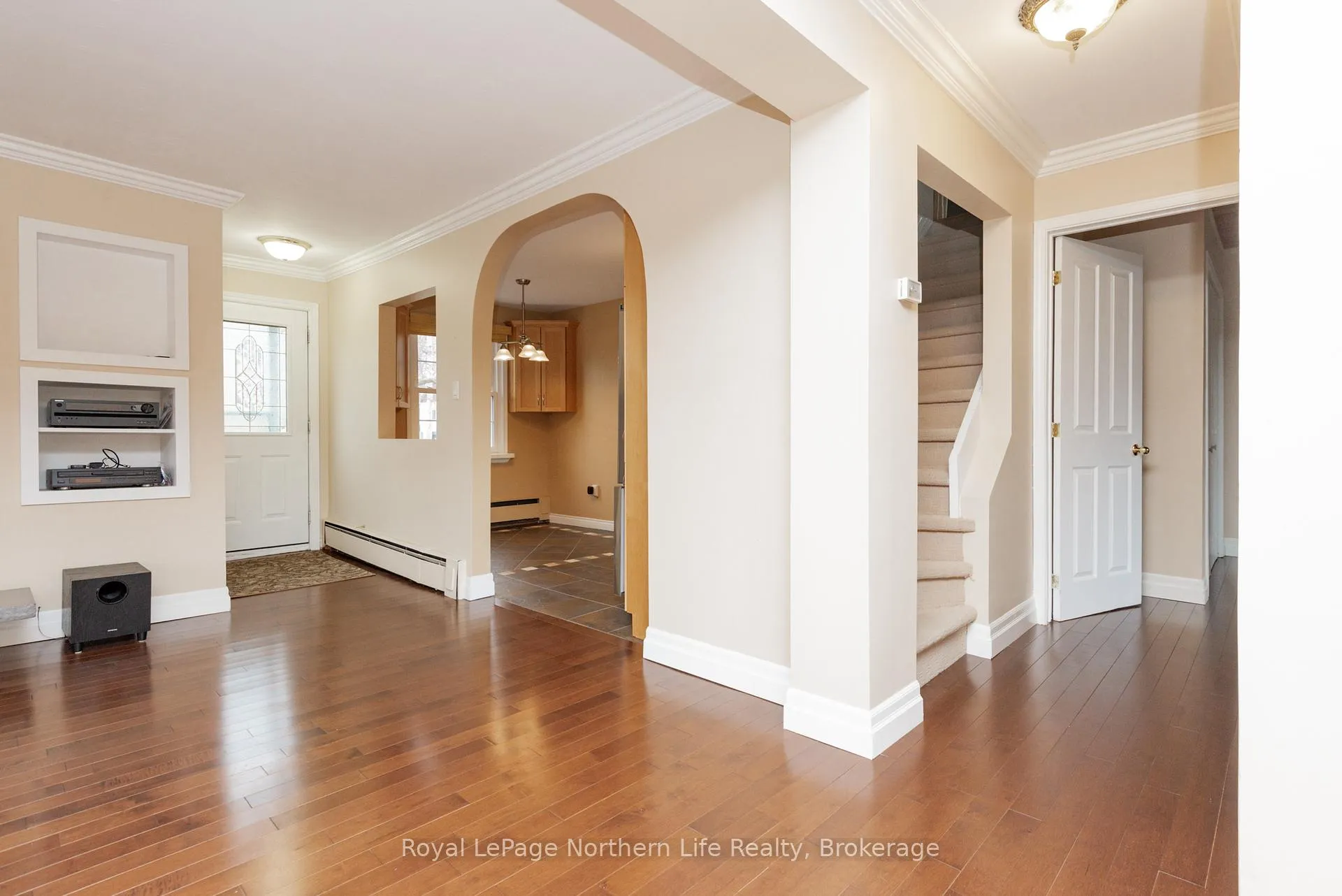 Photo 20 of 40 Macdonald Avenue W, North Bay, Ferris — HOMEH