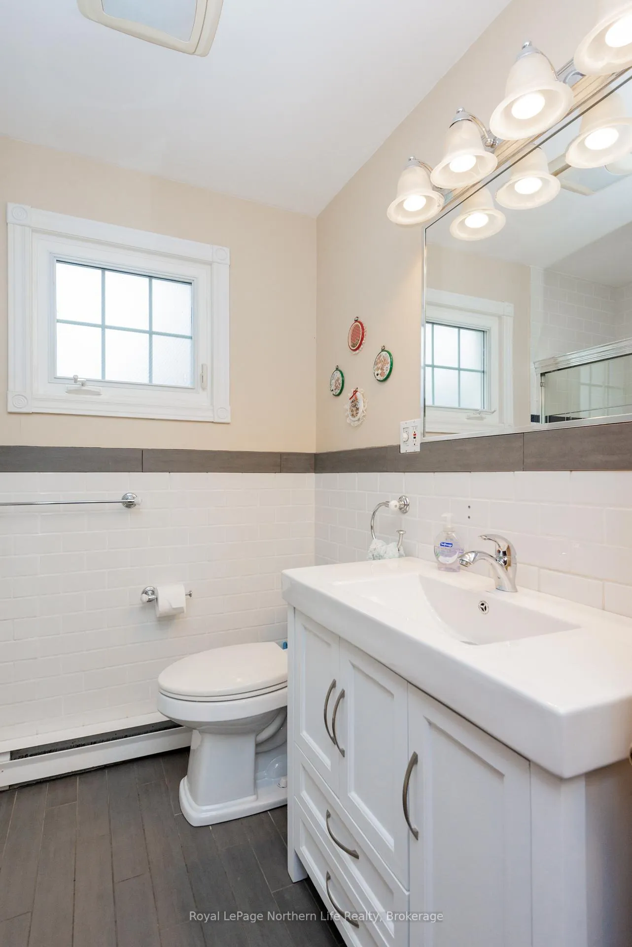 Photo 37 of 40 Macdonald Avenue W, North Bay, Ferris — HOMEH