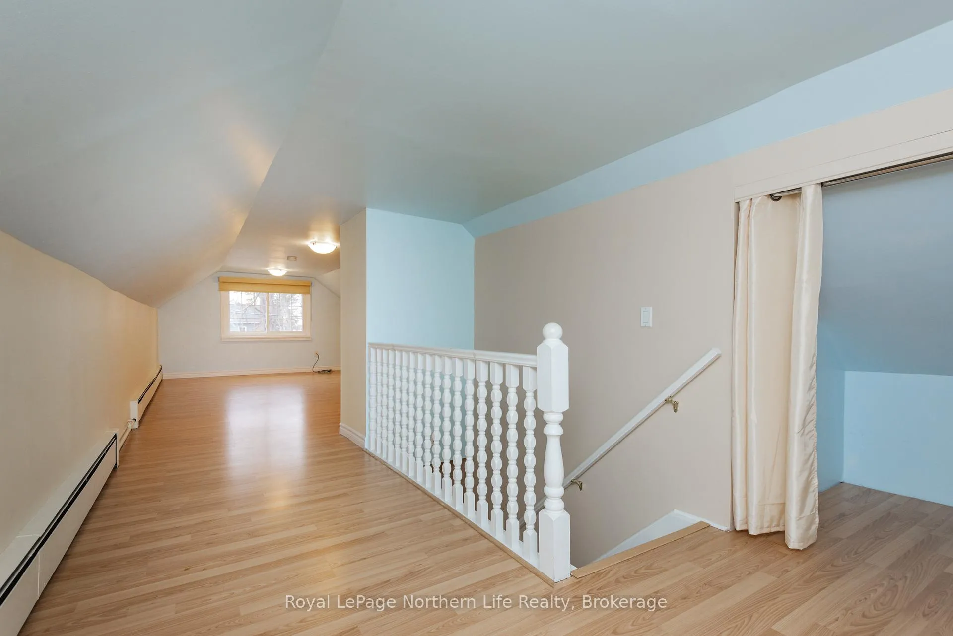 Photo 40 of 40 Macdonald Avenue W, North Bay, Ferris — HOMEH