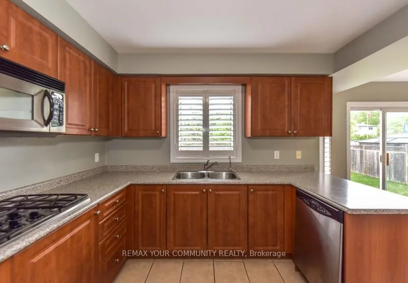 Photo 6 of 110 Ruffet Drive, Barrie, Edgehill Drive — HOMEH