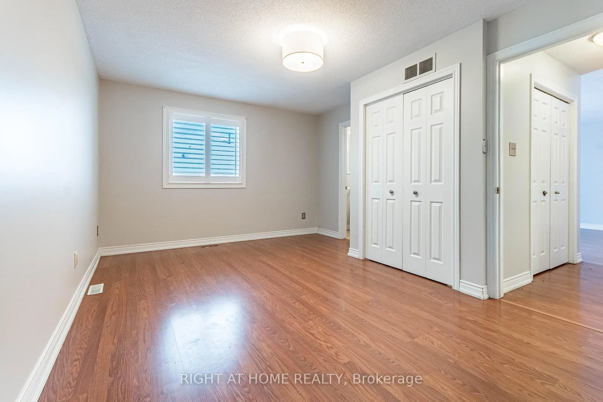 Photo 3 of Unit 7, 165 Main Street E, Grimsby, Grimsby East — HOMEH