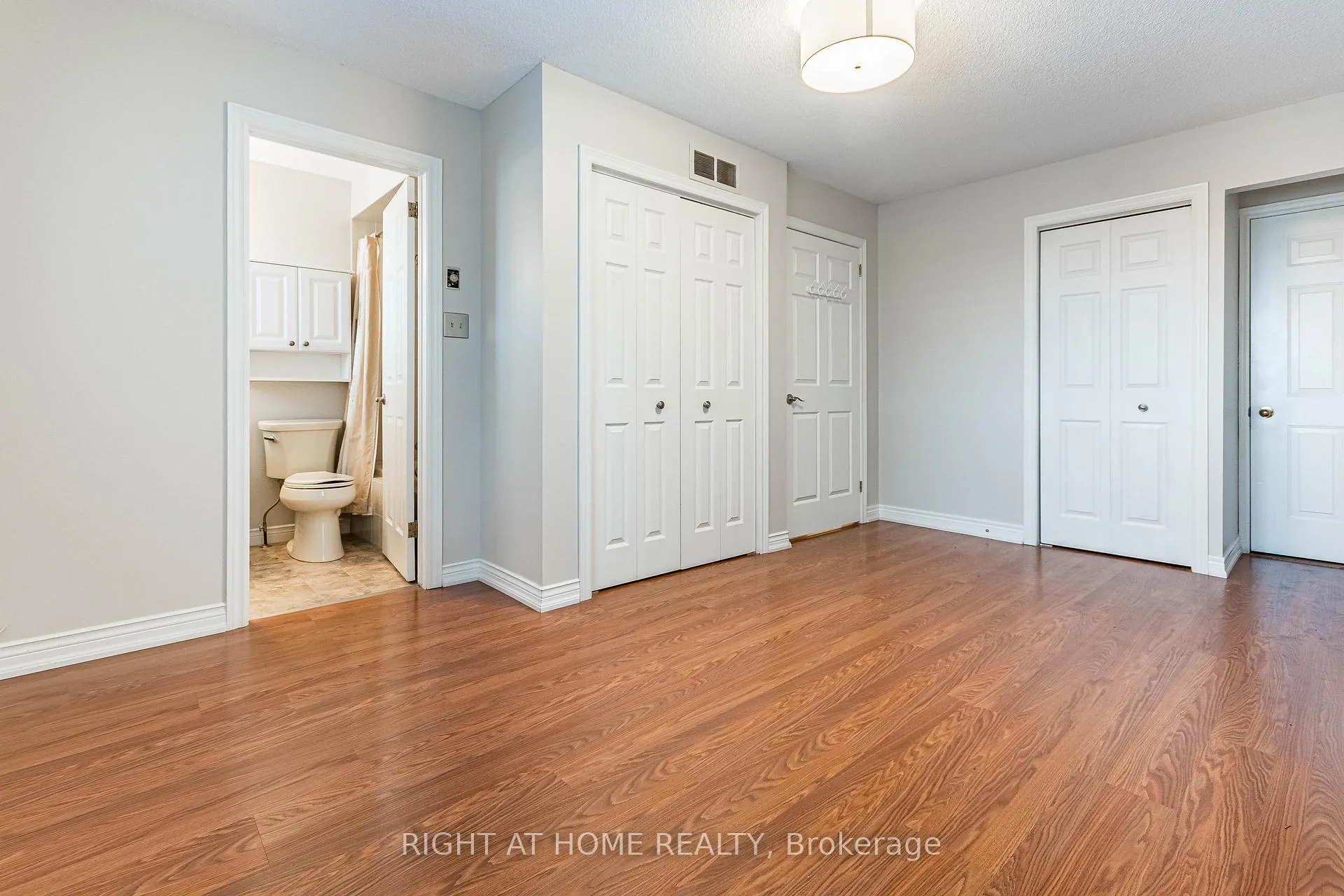 Photo 4 of Unit 7, 165 Main Street E, Grimsby, Grimsby East — HOMEH