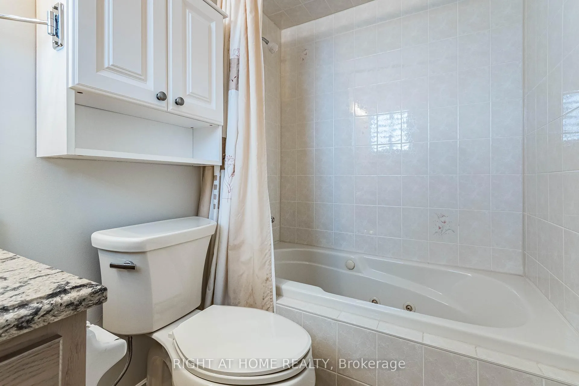 Photo 7 of Unit 7, 165 Main Street E, Grimsby, Grimsby East — HOMEH