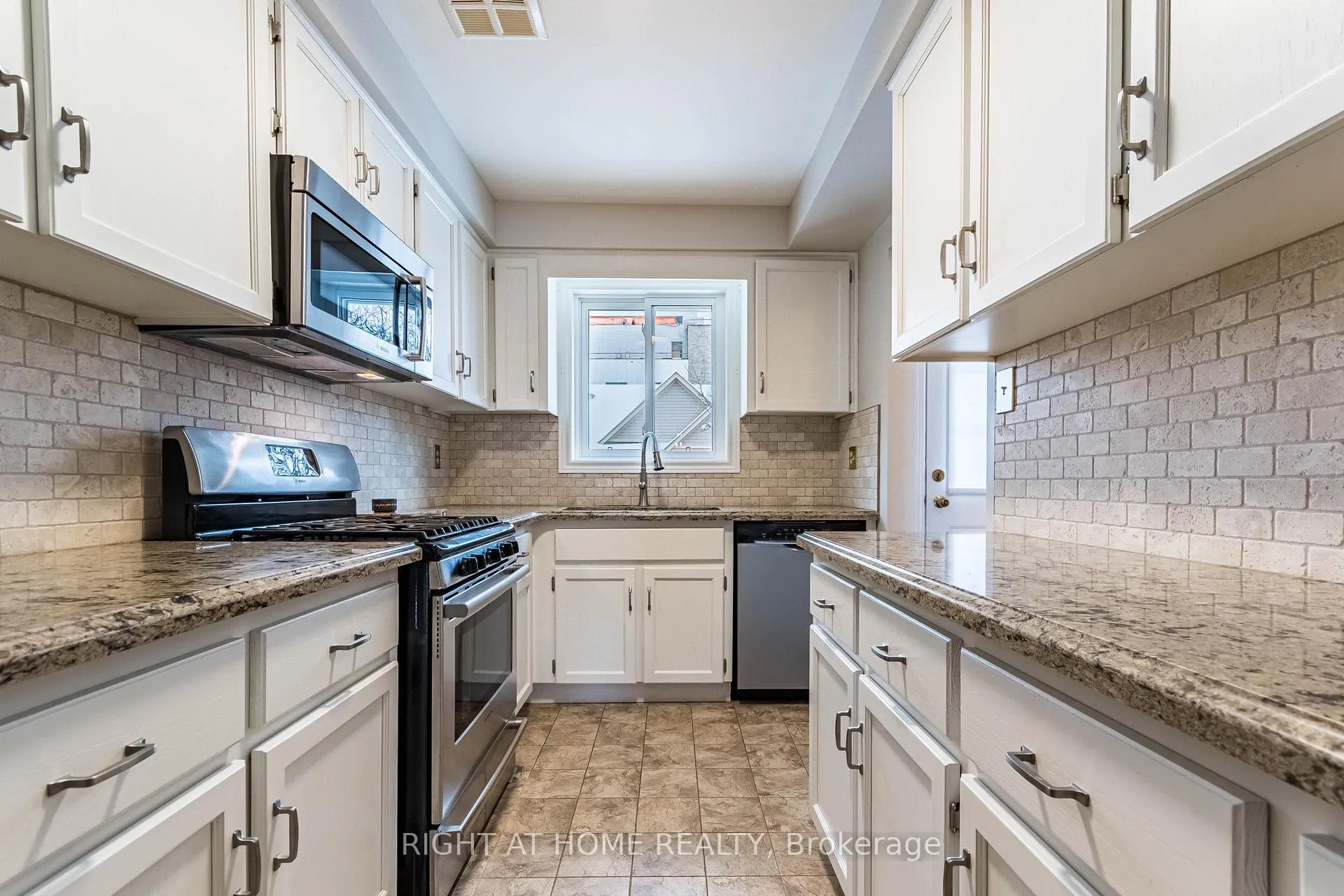Photo 21 of Unit 7, 165 Main Street E, Grimsby, Grimsby East — HOMEH
