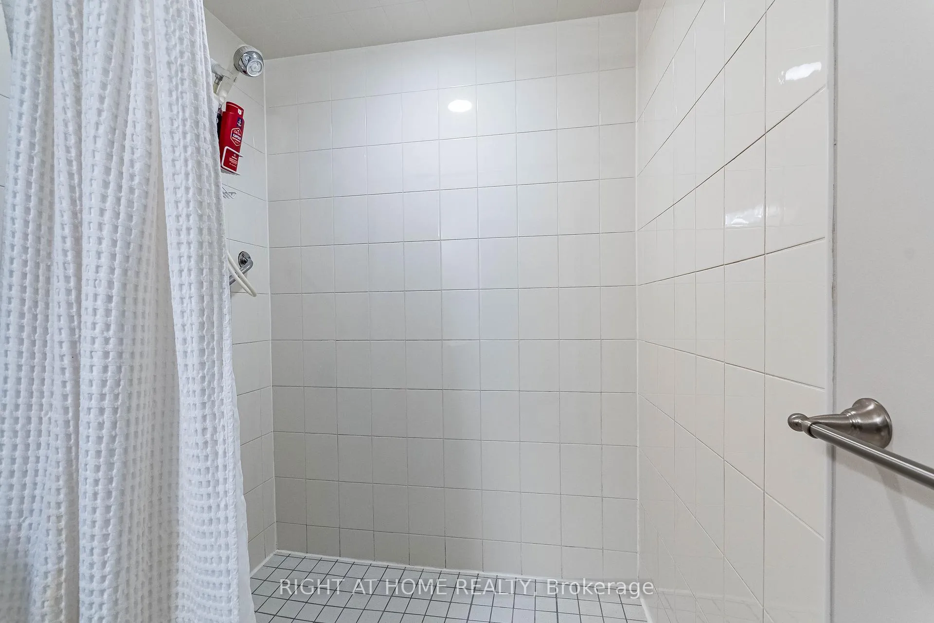 Photo 24 of Unit 7, 165 Main Street E, Grimsby, Grimsby East — HOMEH