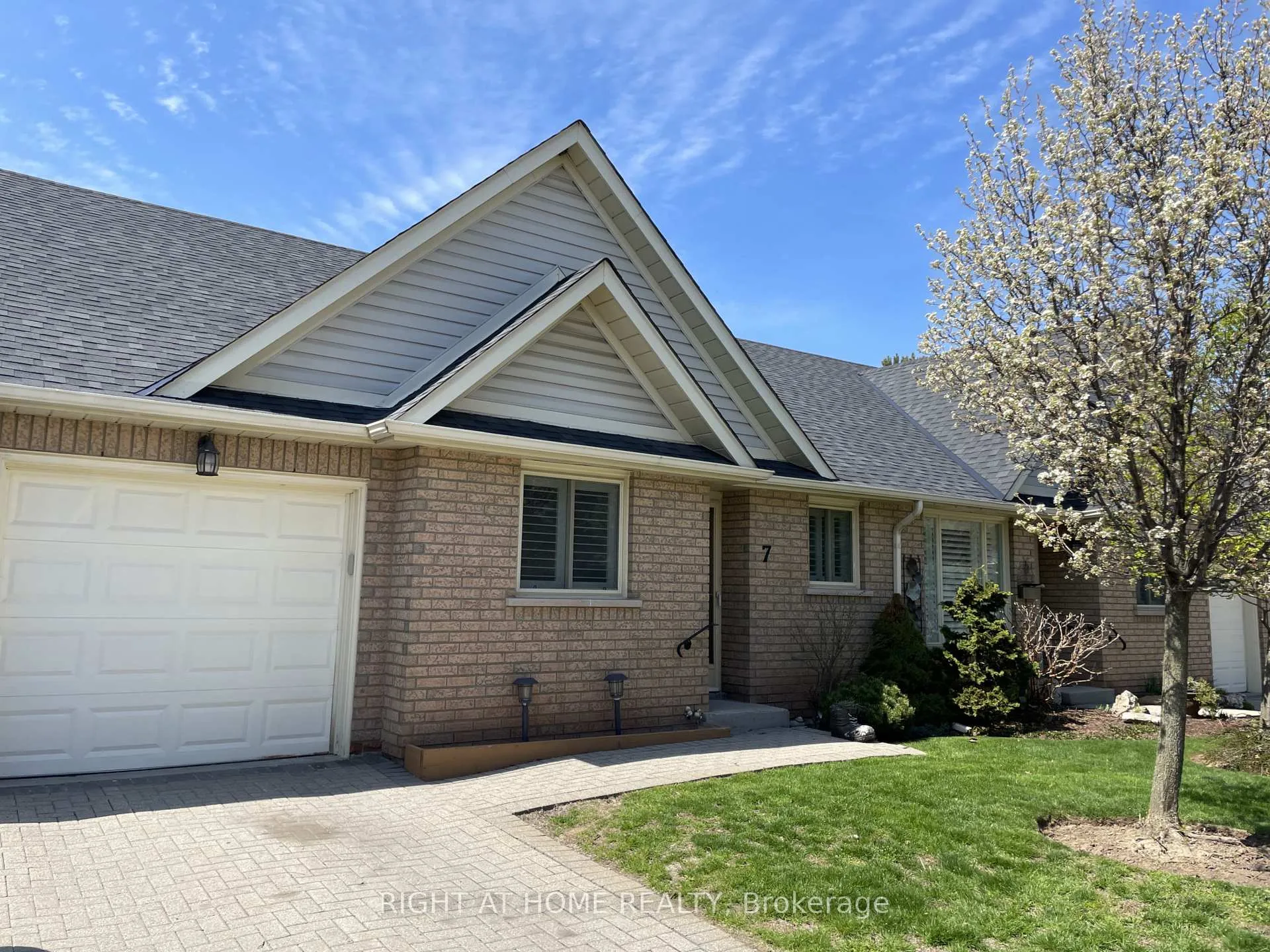 Photo 31 of Unit 7, 165 Main Street E, Grimsby, Grimsby East — HOMEH