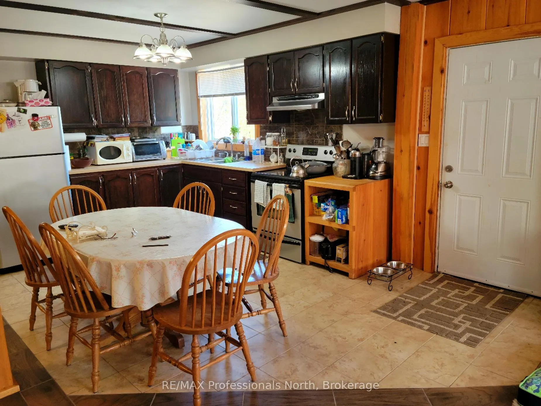 Photo 12 of 3944 Chetwynd Road, Kearney, Proudfoot — HOMEH