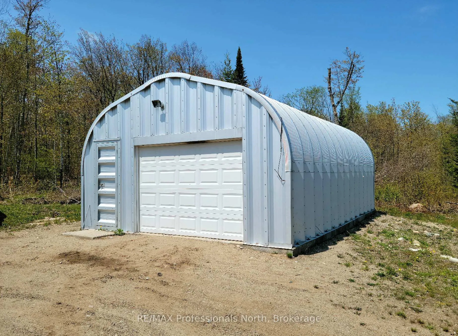 Photo 42 of 3944 Chetwynd Road, Kearney, Proudfoot — HOMEH
