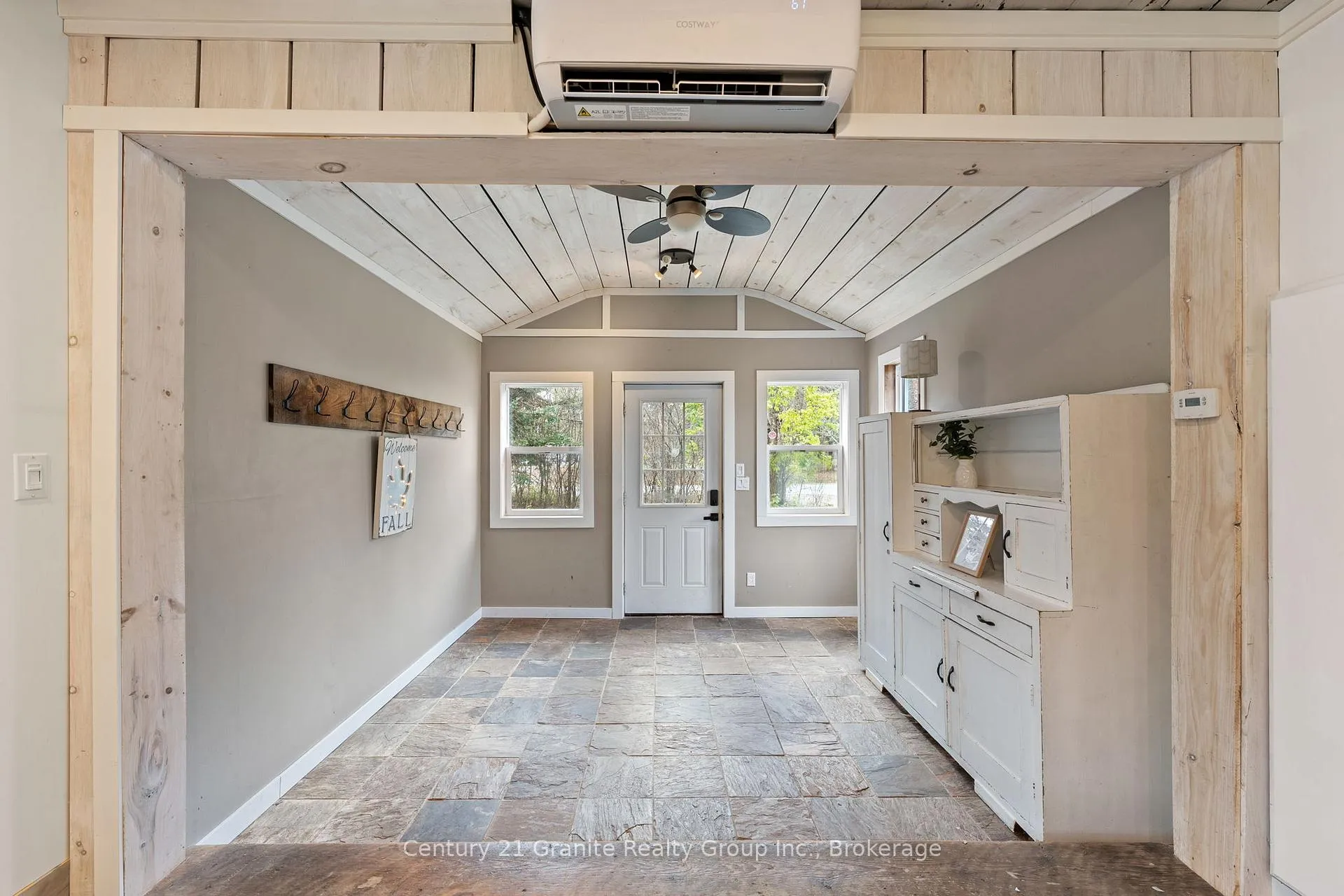 Photo 6 of 1126 Rice Road, Minden Hills, Snowdon — HOMEH