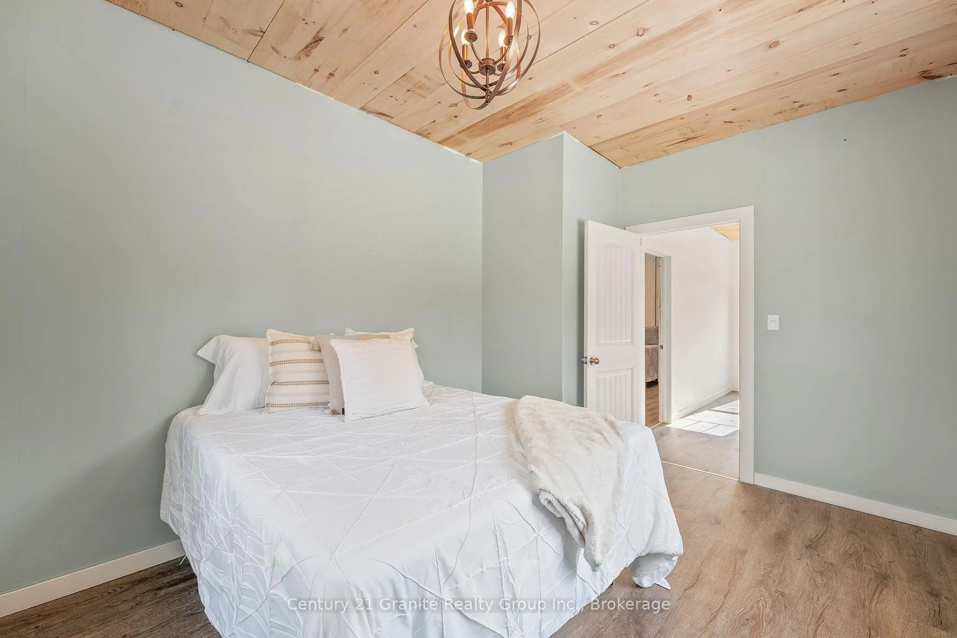 Photo 26 of 1126 Rice Road, Minden Hills, Snowdon — HOMEH