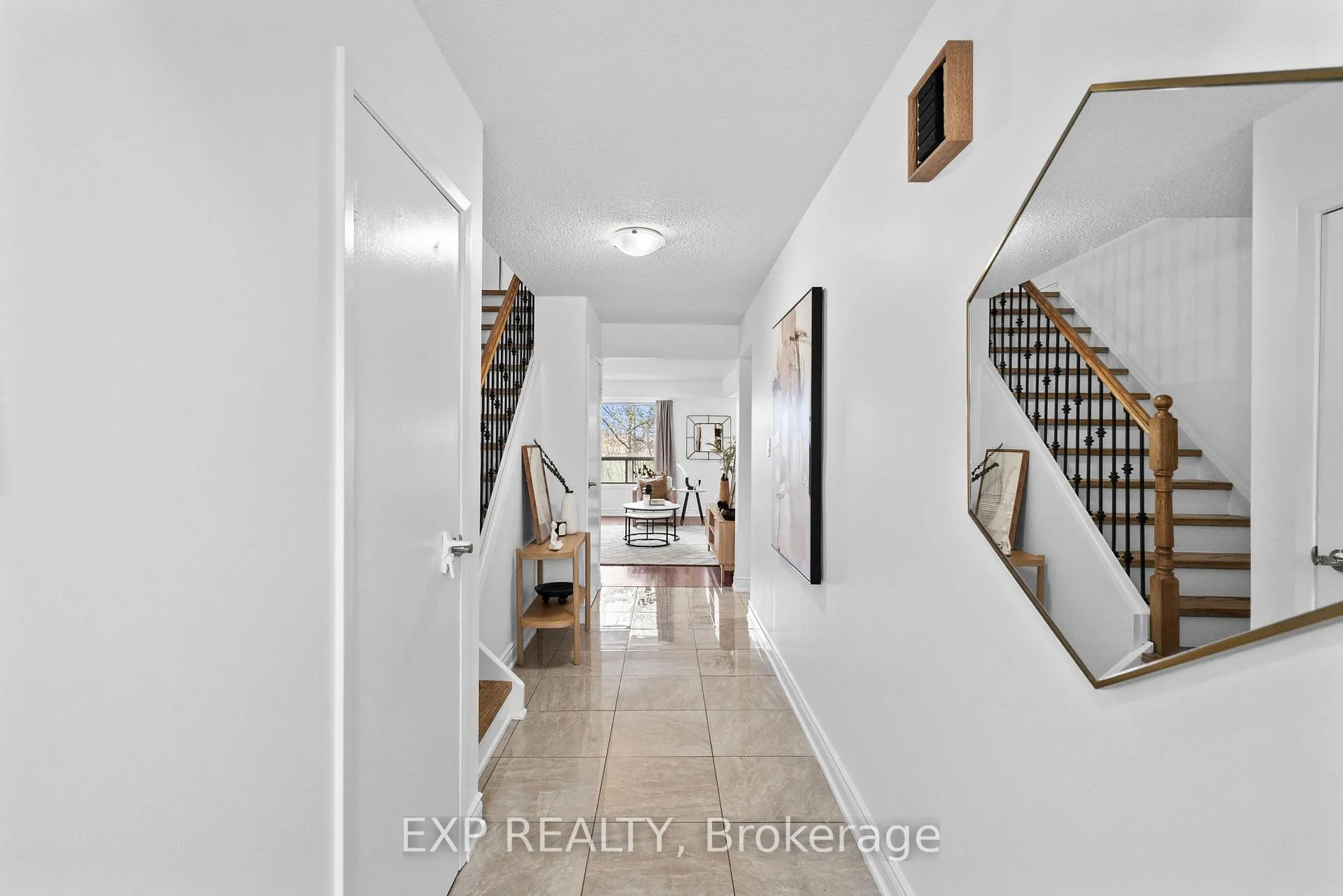 Photo 3 of Unit 14, 5536 Montevideo Road, Mississauga, Meadowvale — HOMEH