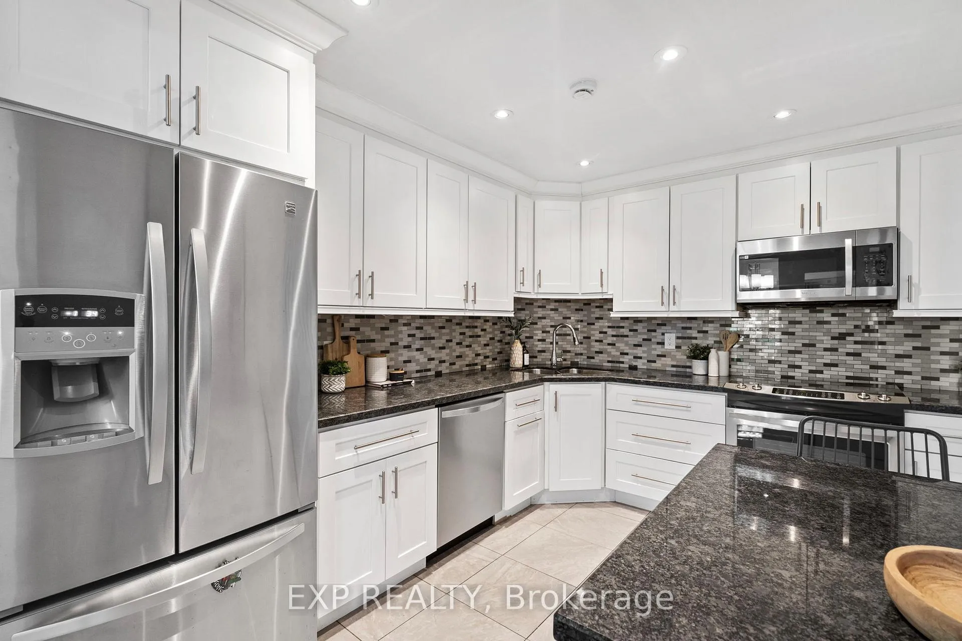Photo 6 of Unit 14, 5536 Montevideo Road, Mississauga, Meadowvale — HOMEH