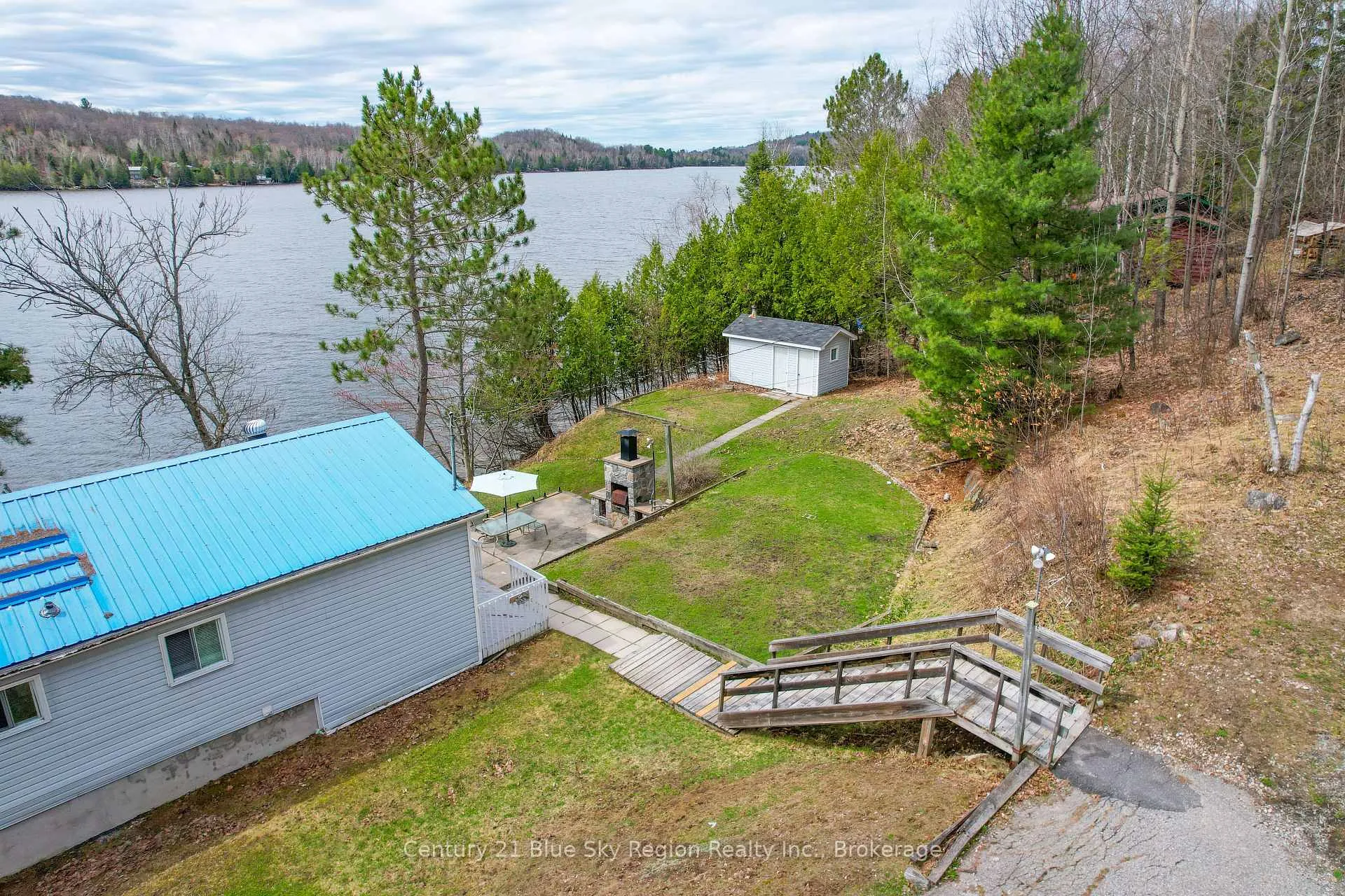 Photo 10 of 1421 Northshore Road, North Bay, Birchaven — HOMEH
