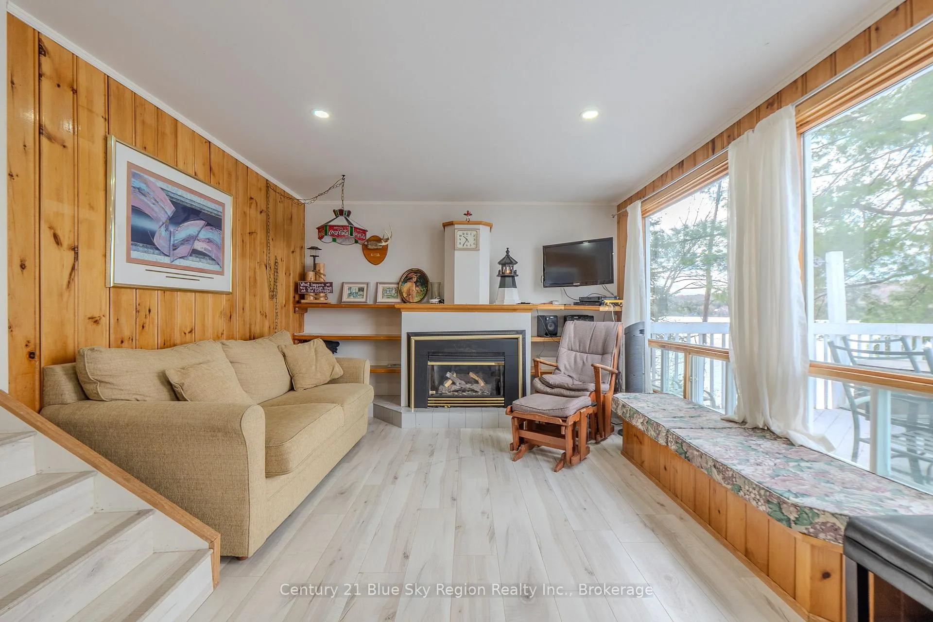 Photo 12 of 1421 Northshore Road, North Bay, Birchaven — HOMEH