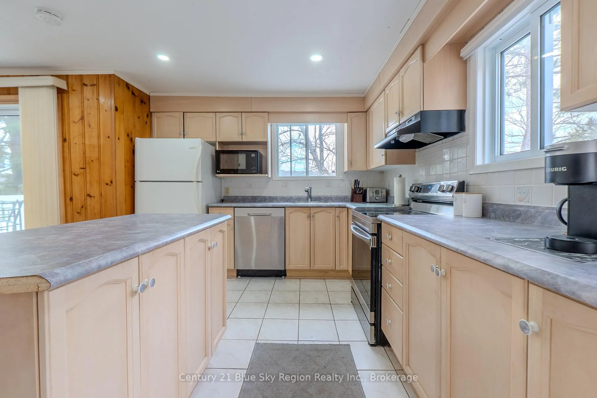 Photo 13 of 1421 Northshore Road, North Bay, Birchaven — HOMEH